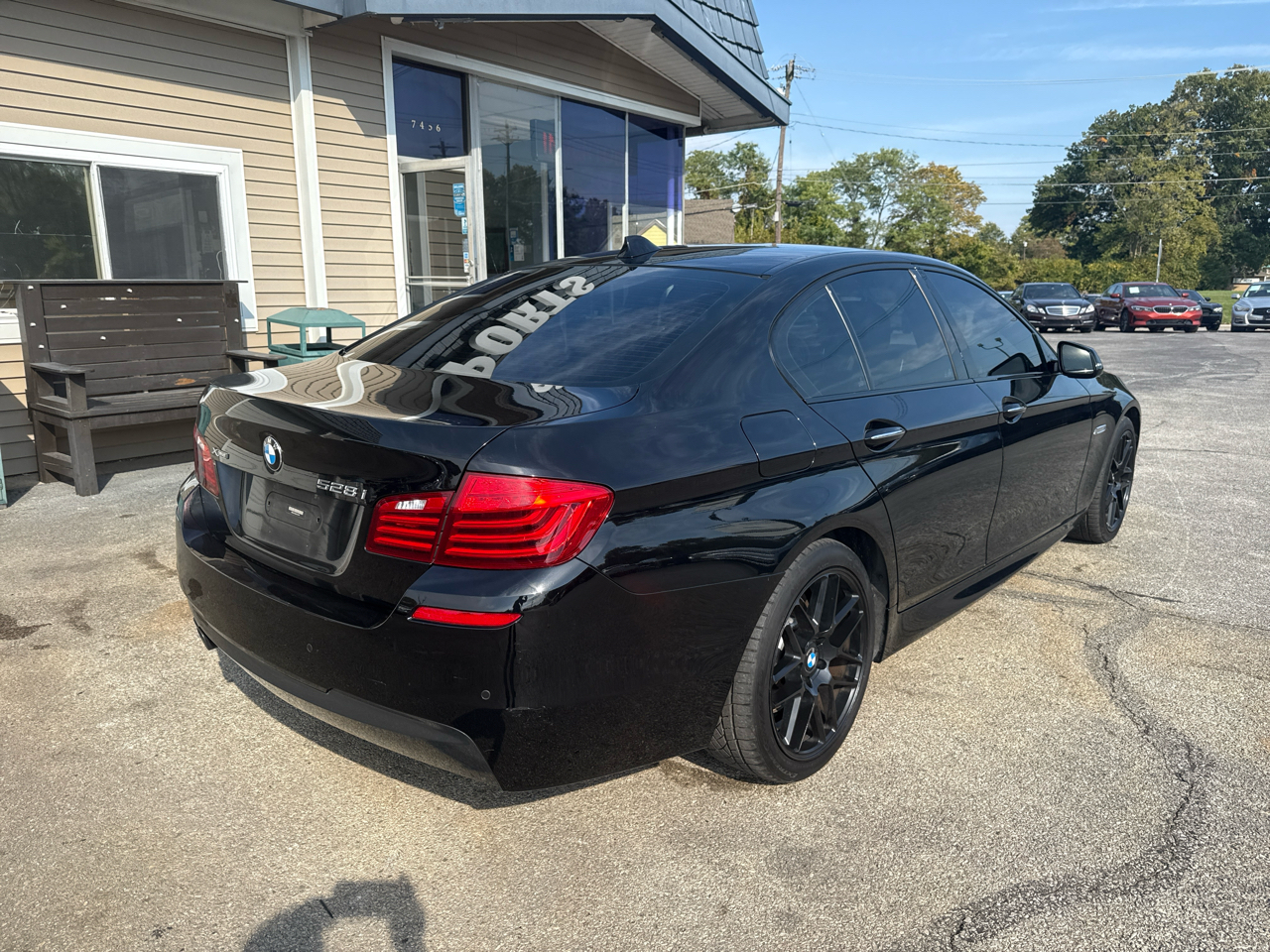 BMW 5 Series 4dr Sdn 528i xDrive AWD 2016 BMW 5 Series 4dr Sdn 528i xDrive AWD 2016