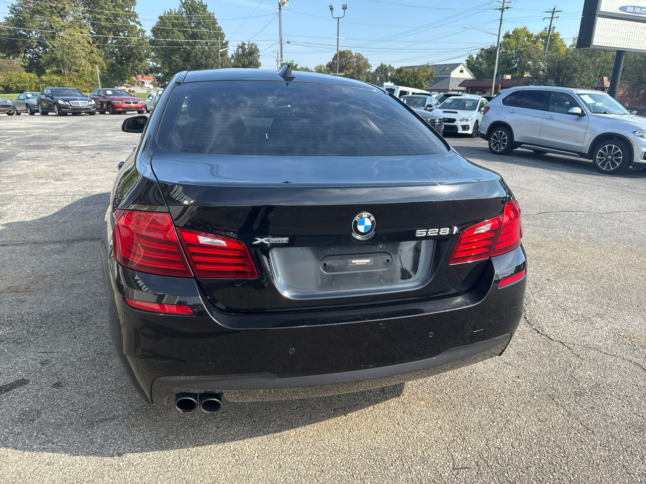 BMW 5 Series 4dr Sdn 528i xDrive AWD 2016 BMW 5 Series 4dr Sdn 528i xDrive AWD 2016