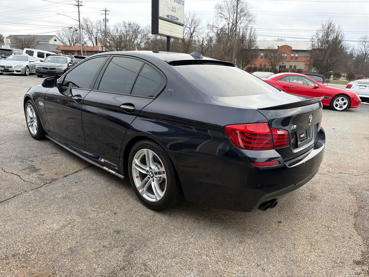 BMW 5 Series 4dr Sdn 528i RWD 2016