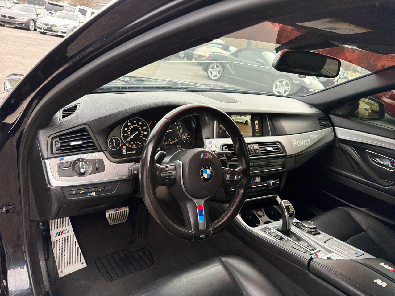 BMW 5 Series 4dr Sdn 528i RWD 2016