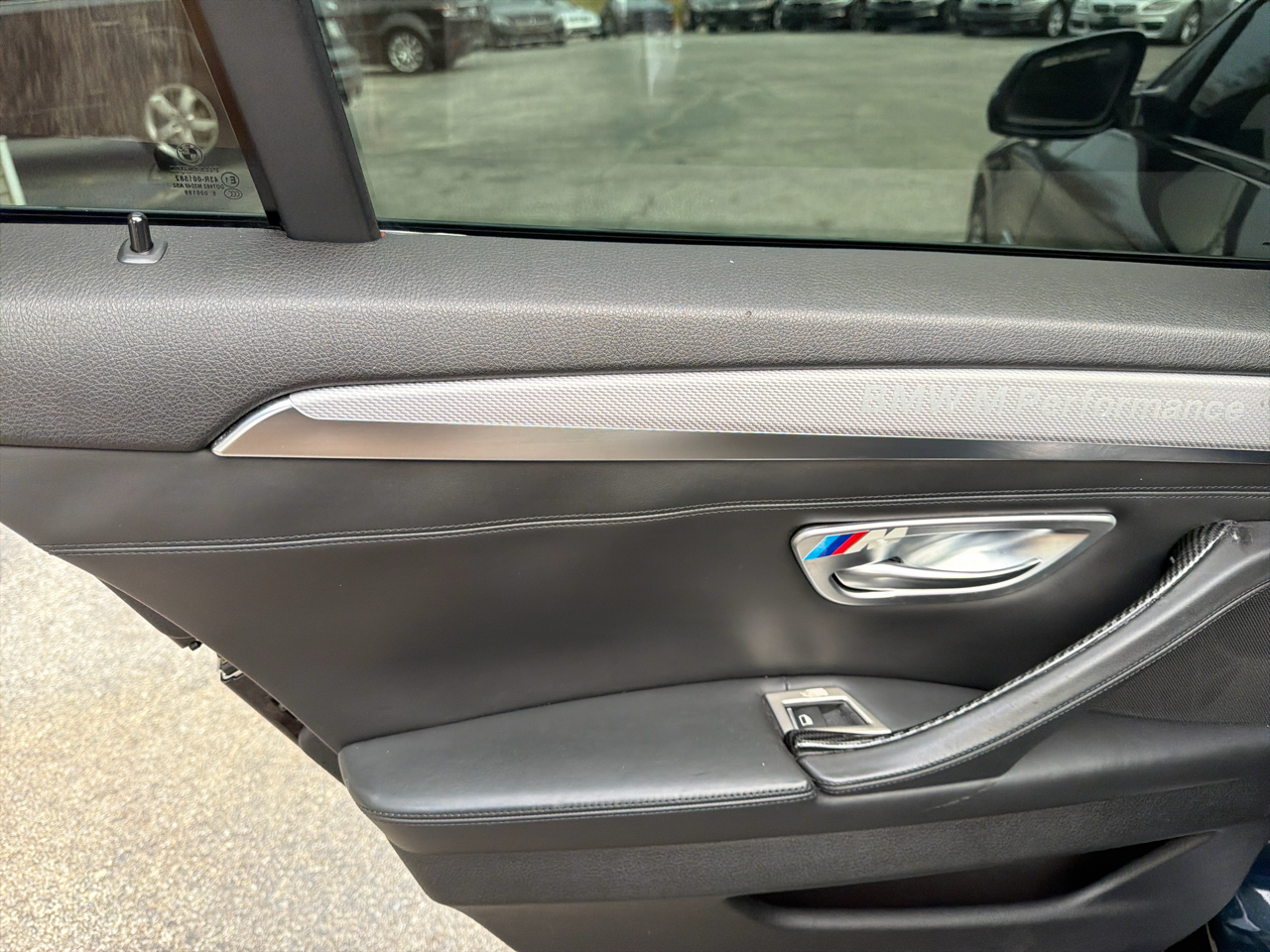 BMW 5 Series 4dr Sdn 528i RWD 2016