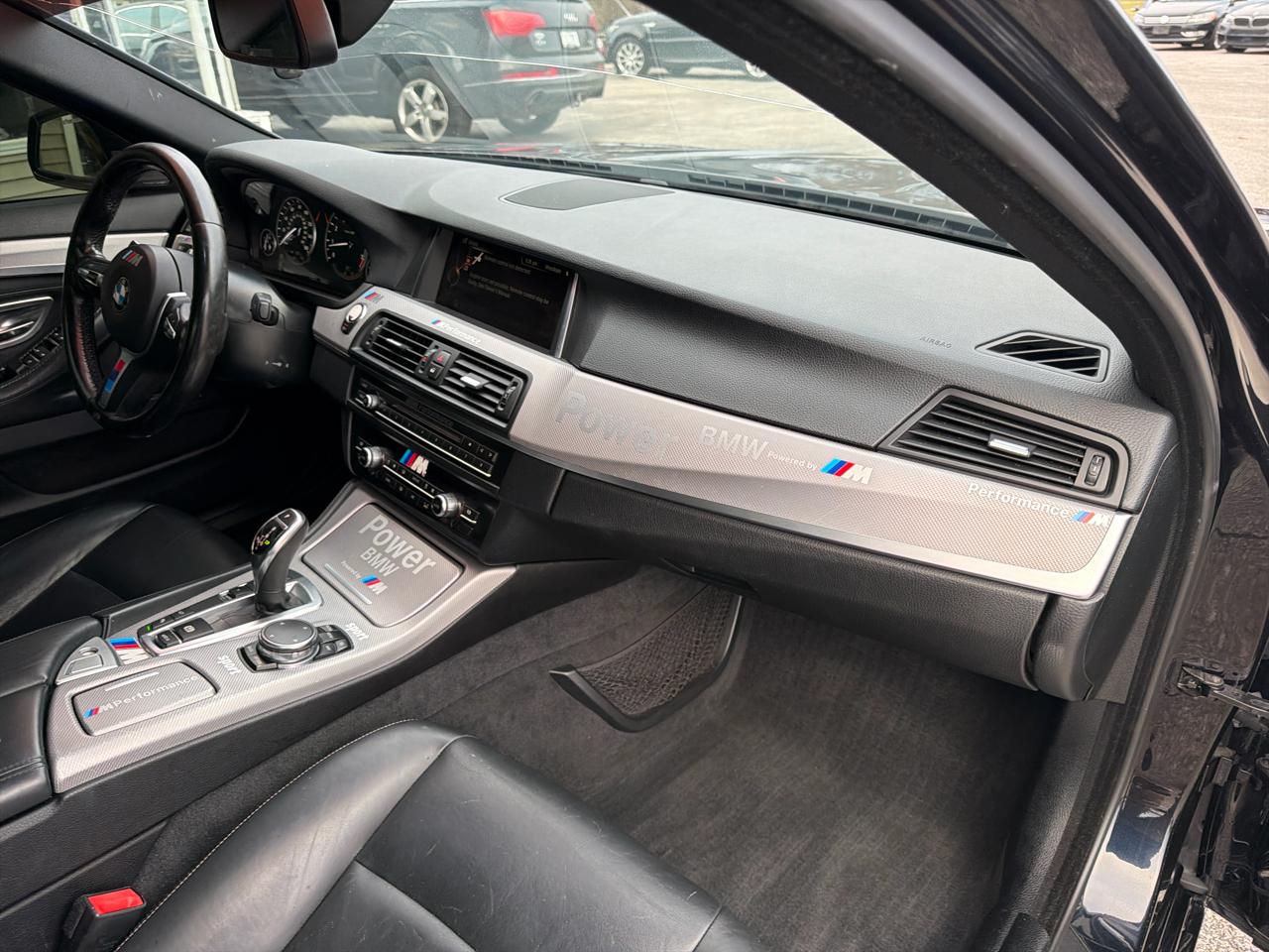 BMW 5 Series 4dr Sdn 528i RWD 2016