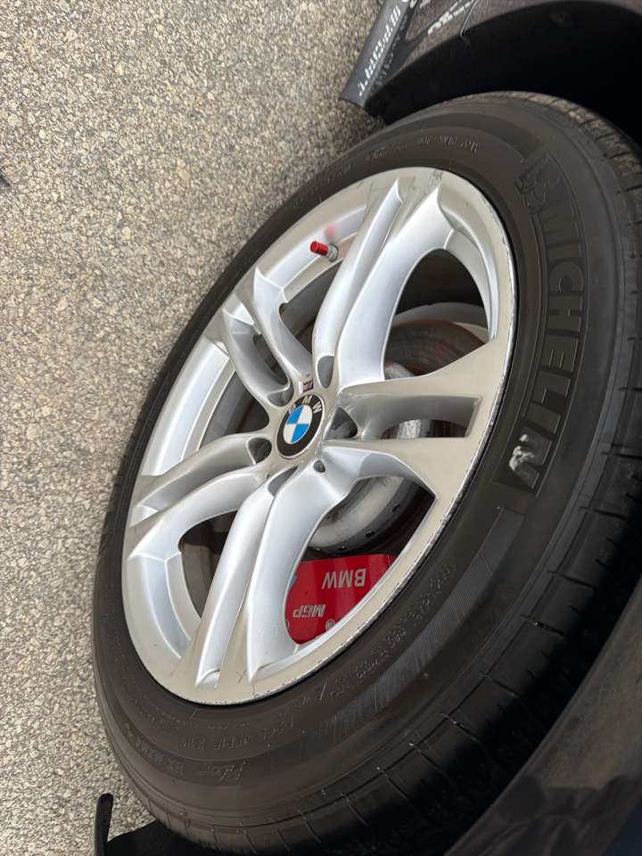 BMW 5 Series 4dr Sdn 528i RWD 2016