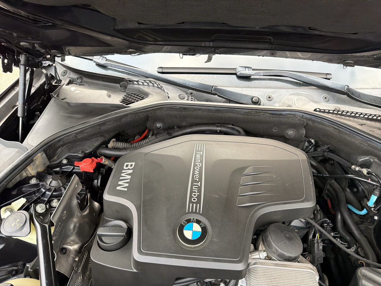 BMW 5 Series 4dr Sdn 528i RWD 2016