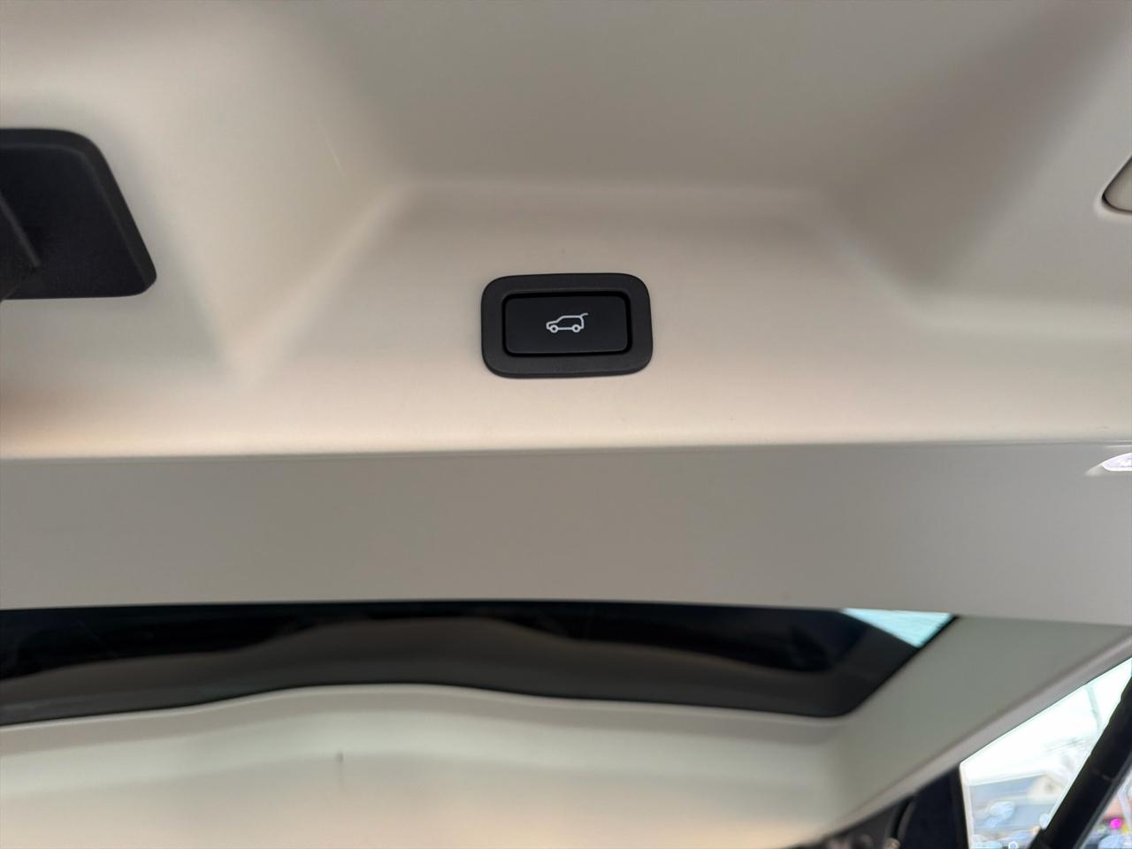 Land Rover Range Rover V8 Supercharged SWB 2018