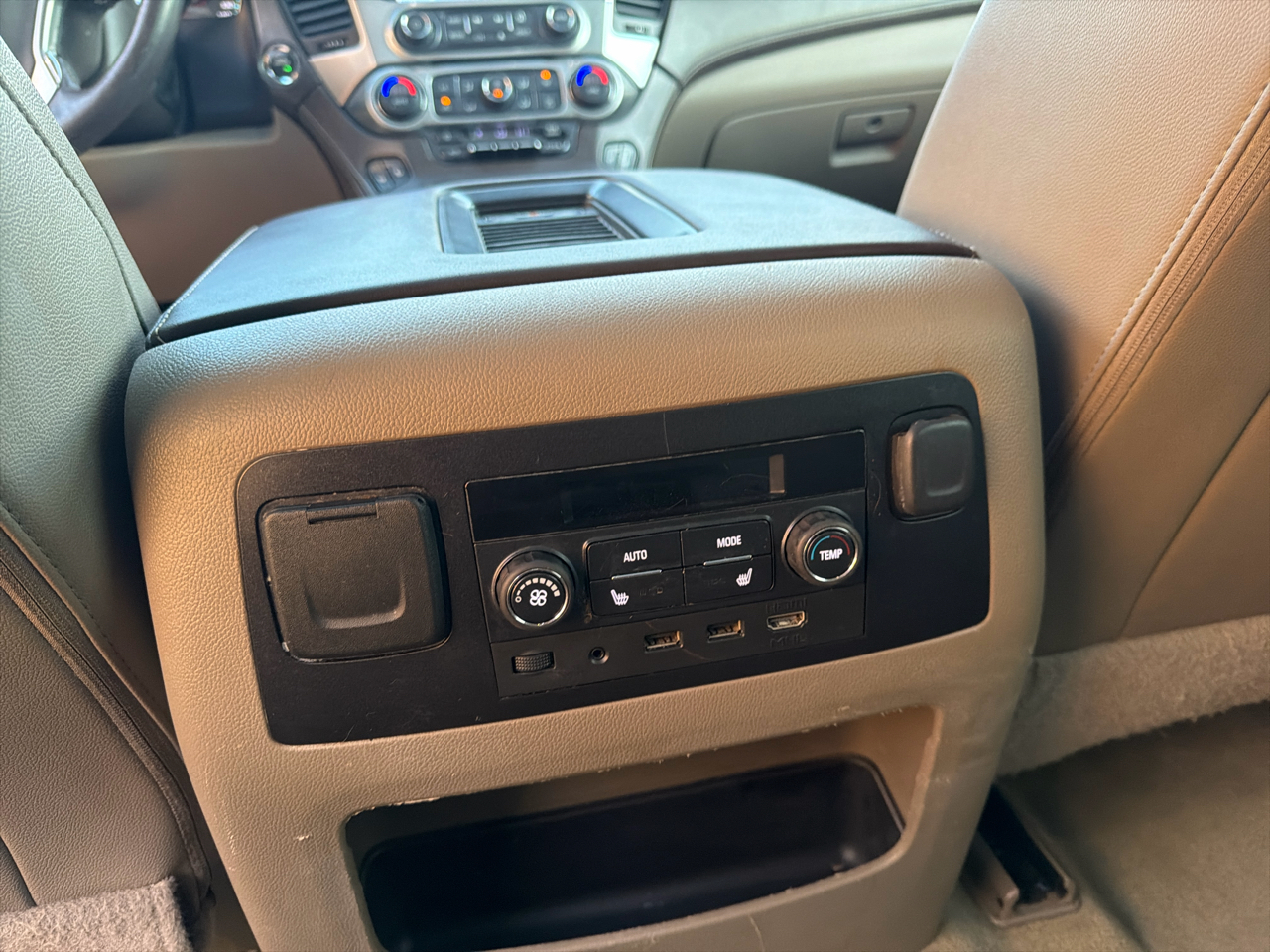 Chevrolet Tahoe 4WD 4dr LT 2017