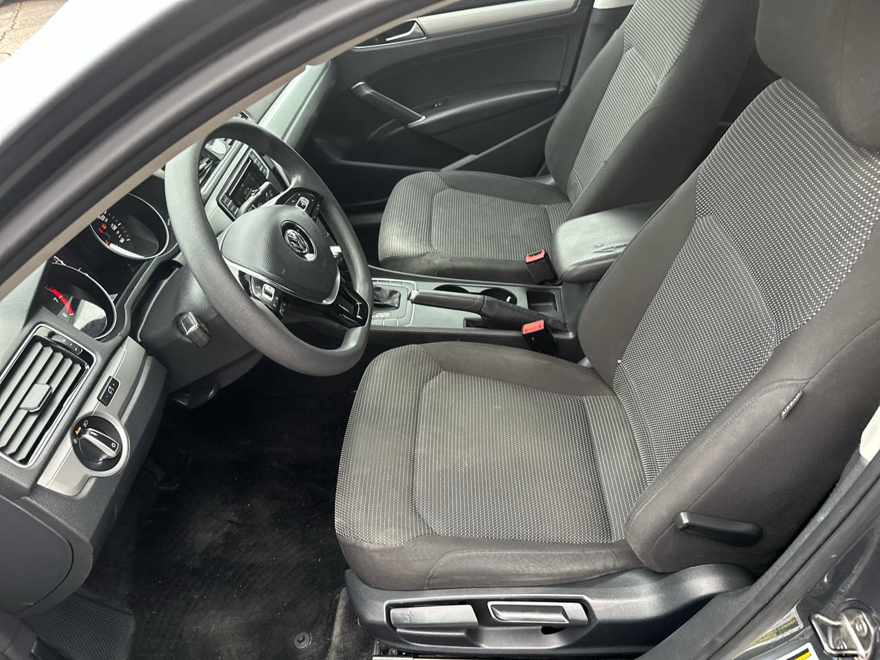 Volkswagen Passat 1.8T S Auto 2017