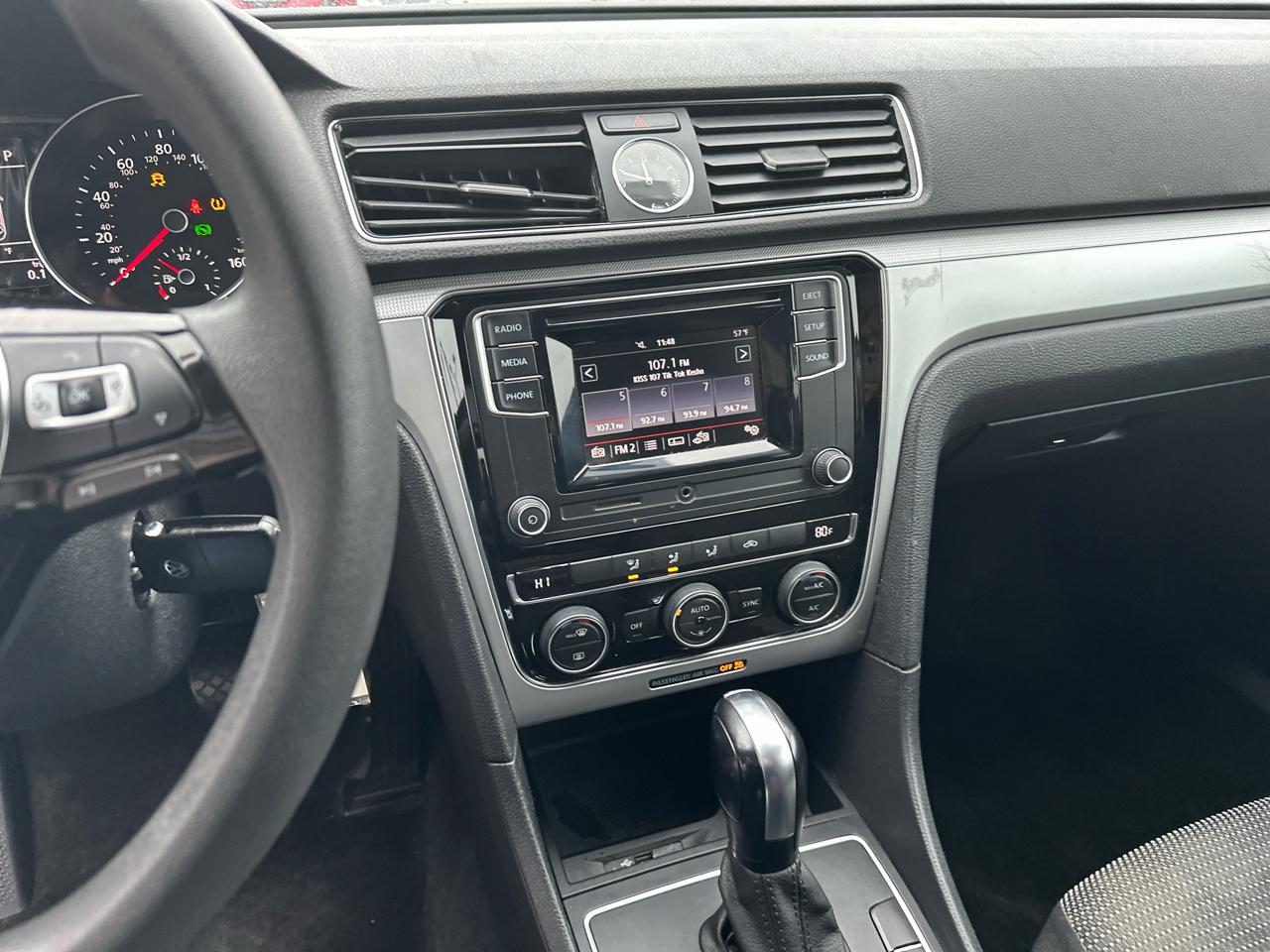 Volkswagen Passat 1.8T S Auto 2017