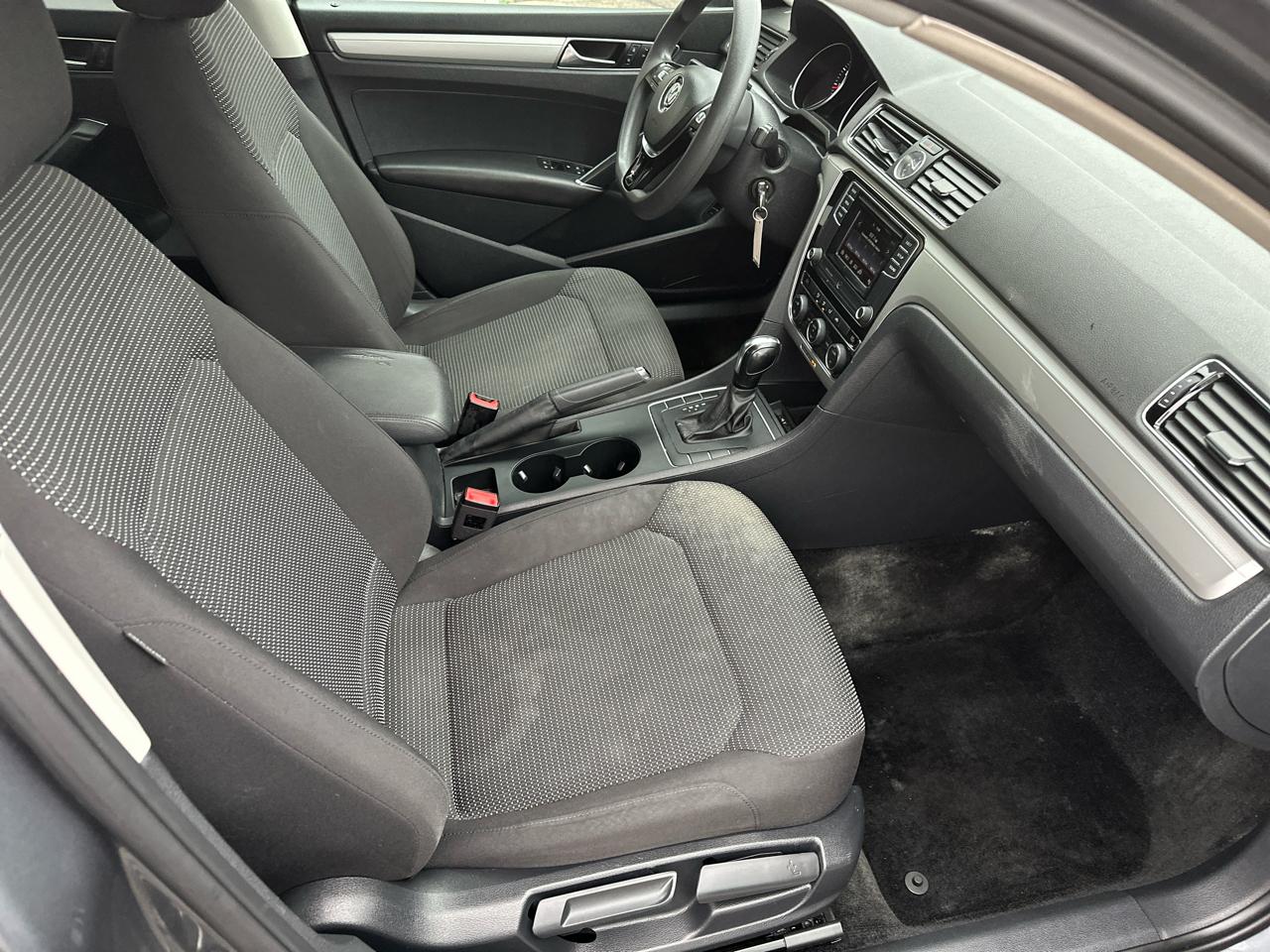 Volkswagen Passat 1.8T S Auto 2017