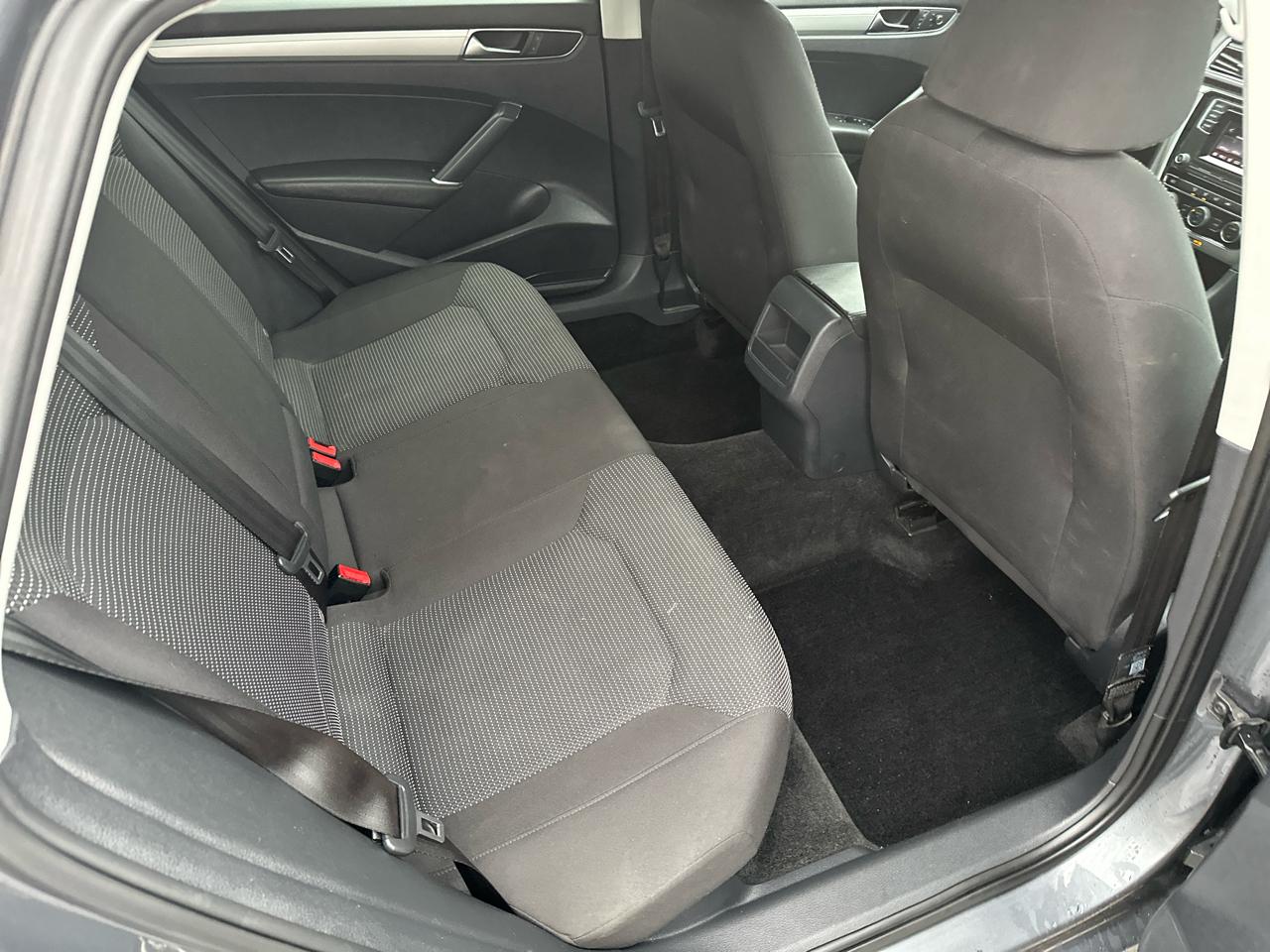 Volkswagen Passat 1.8T S Auto 2017