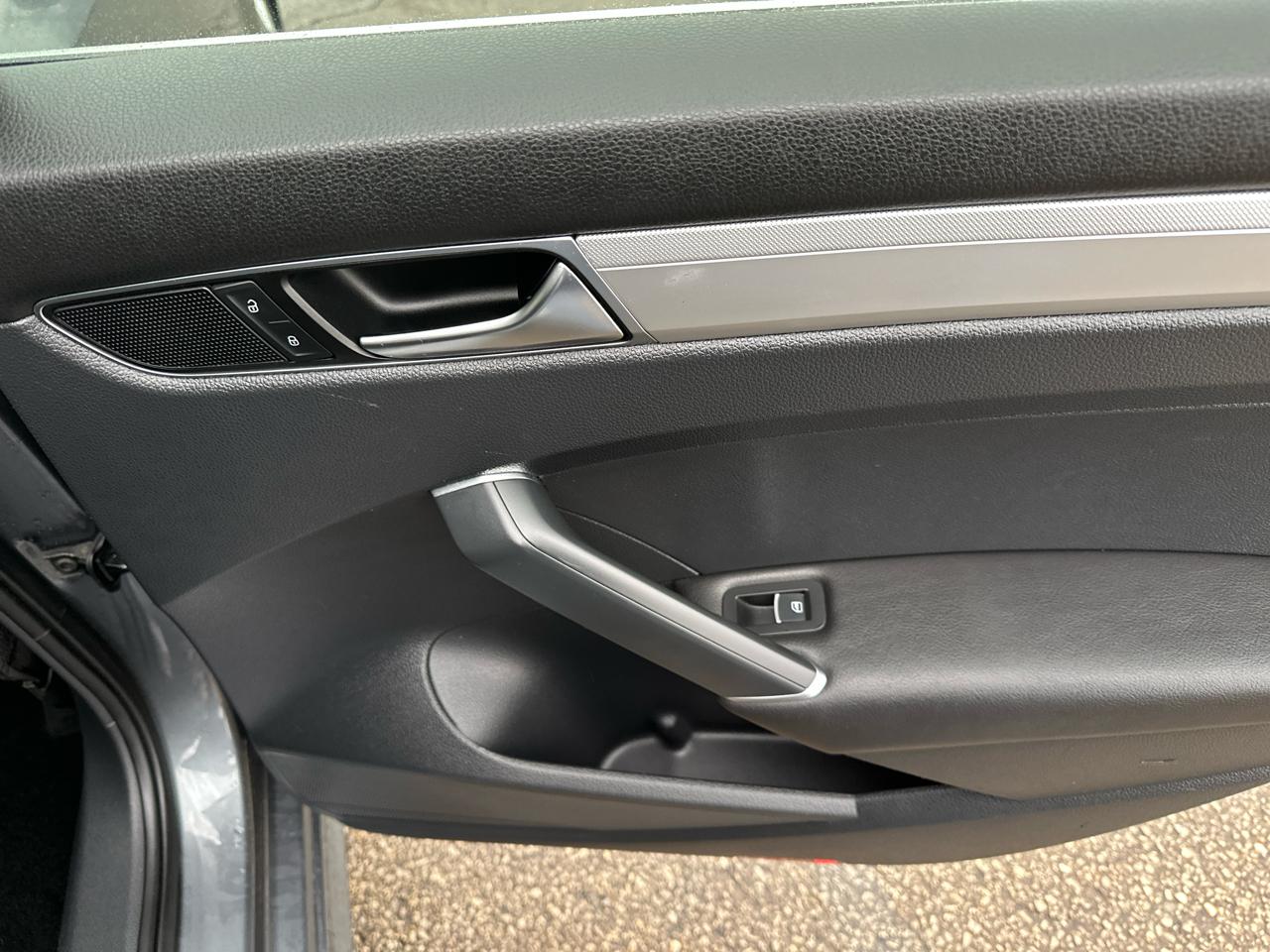 Volkswagen Passat 1.8T S Auto 2017