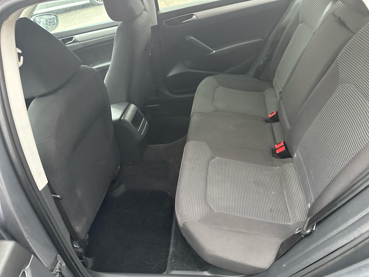 Volkswagen Passat 1.8T S Auto 2017