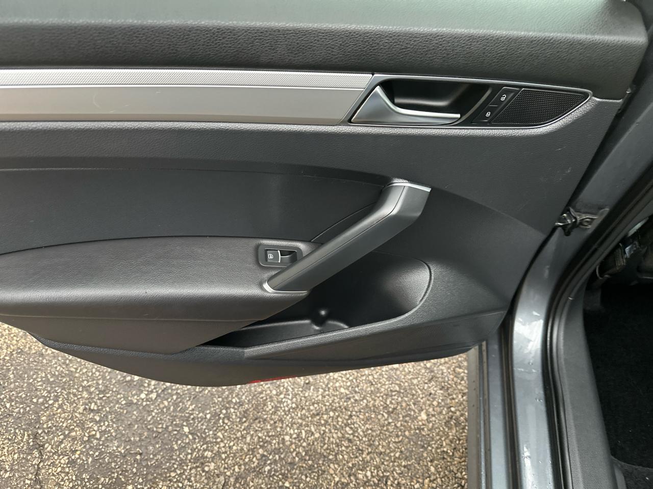 Volkswagen Passat 1.8T S Auto 2017