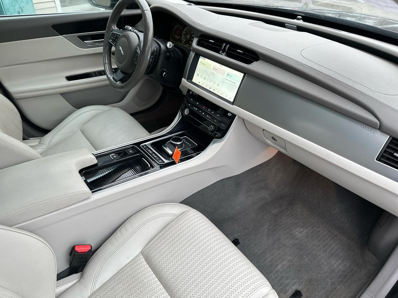 Jaguar XF 35t Prestige AWD 2017