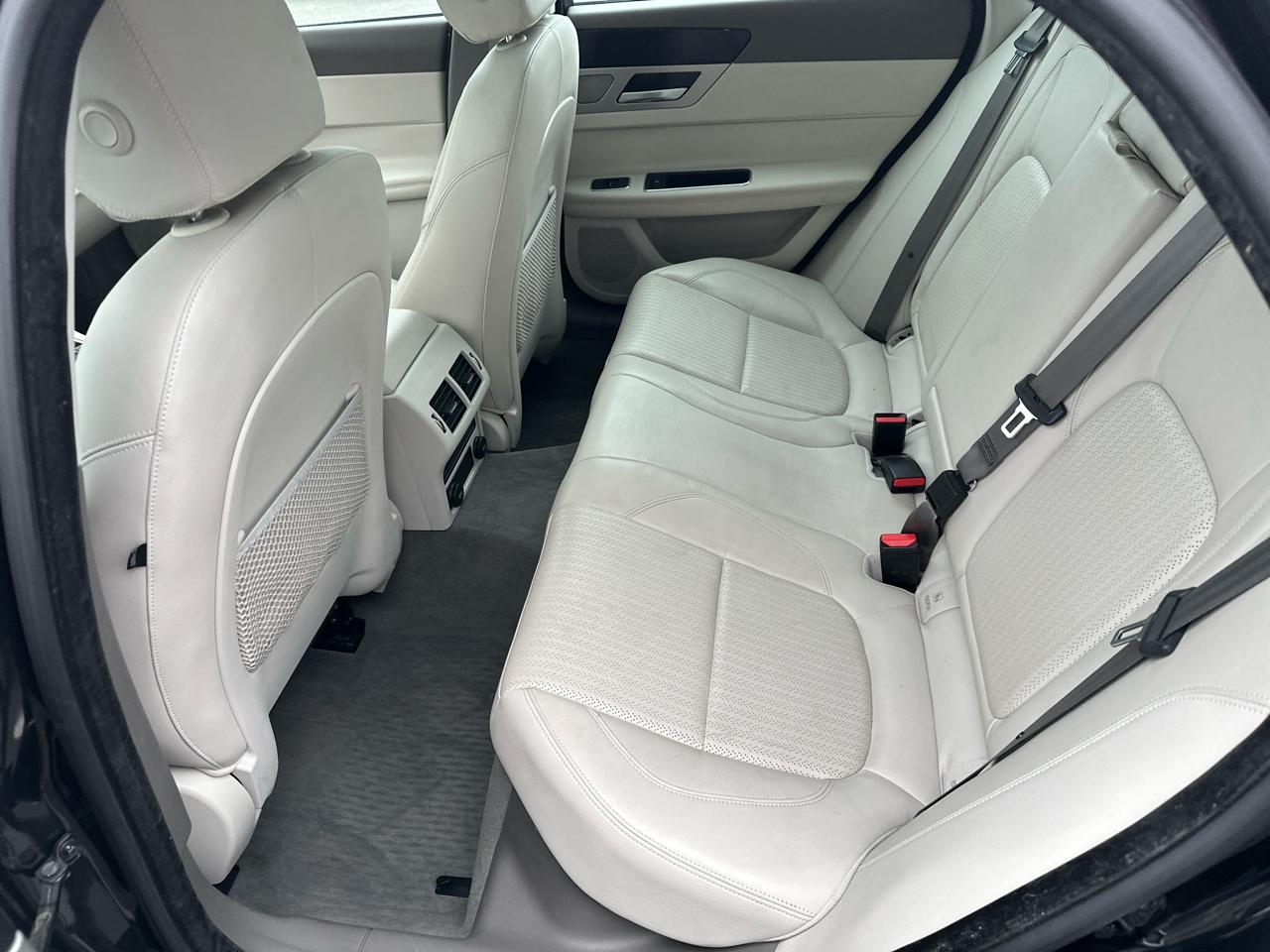 Jaguar XF 35t Prestige AWD 2017