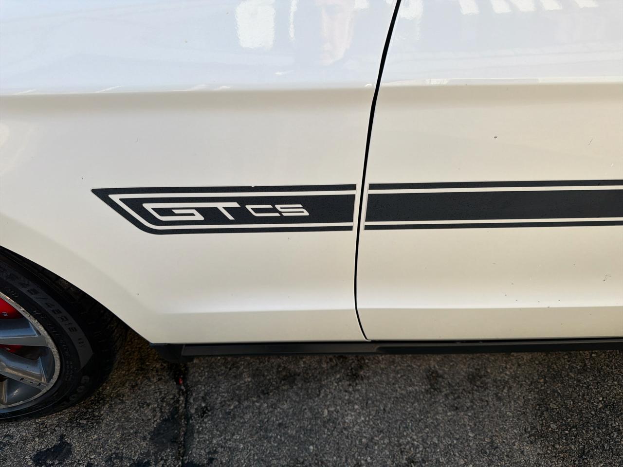 Ford Mustang 2dr Cpe GT 2011