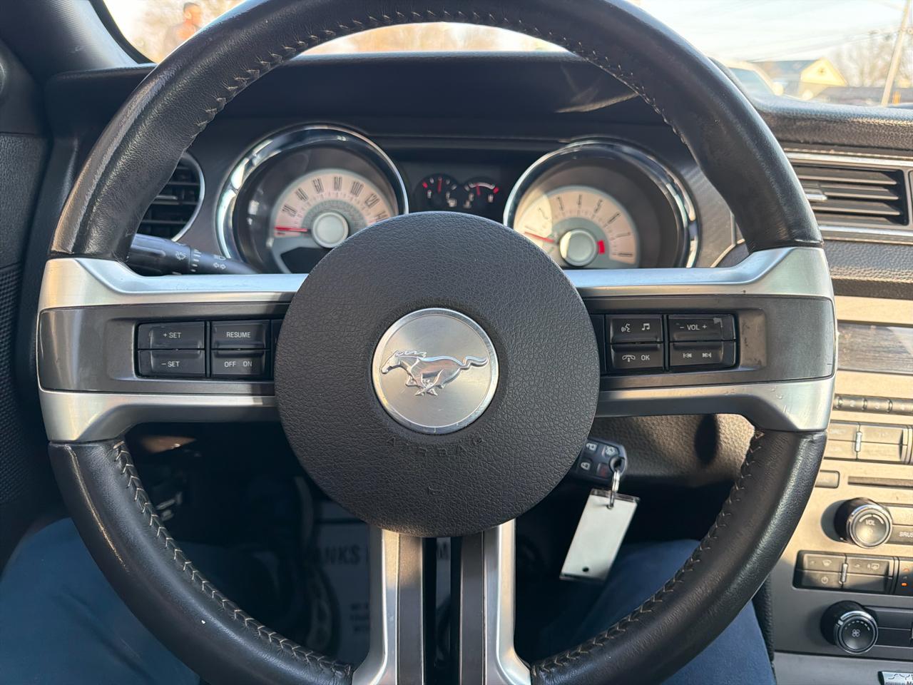 Ford Mustang 2dr Cpe GT 2011