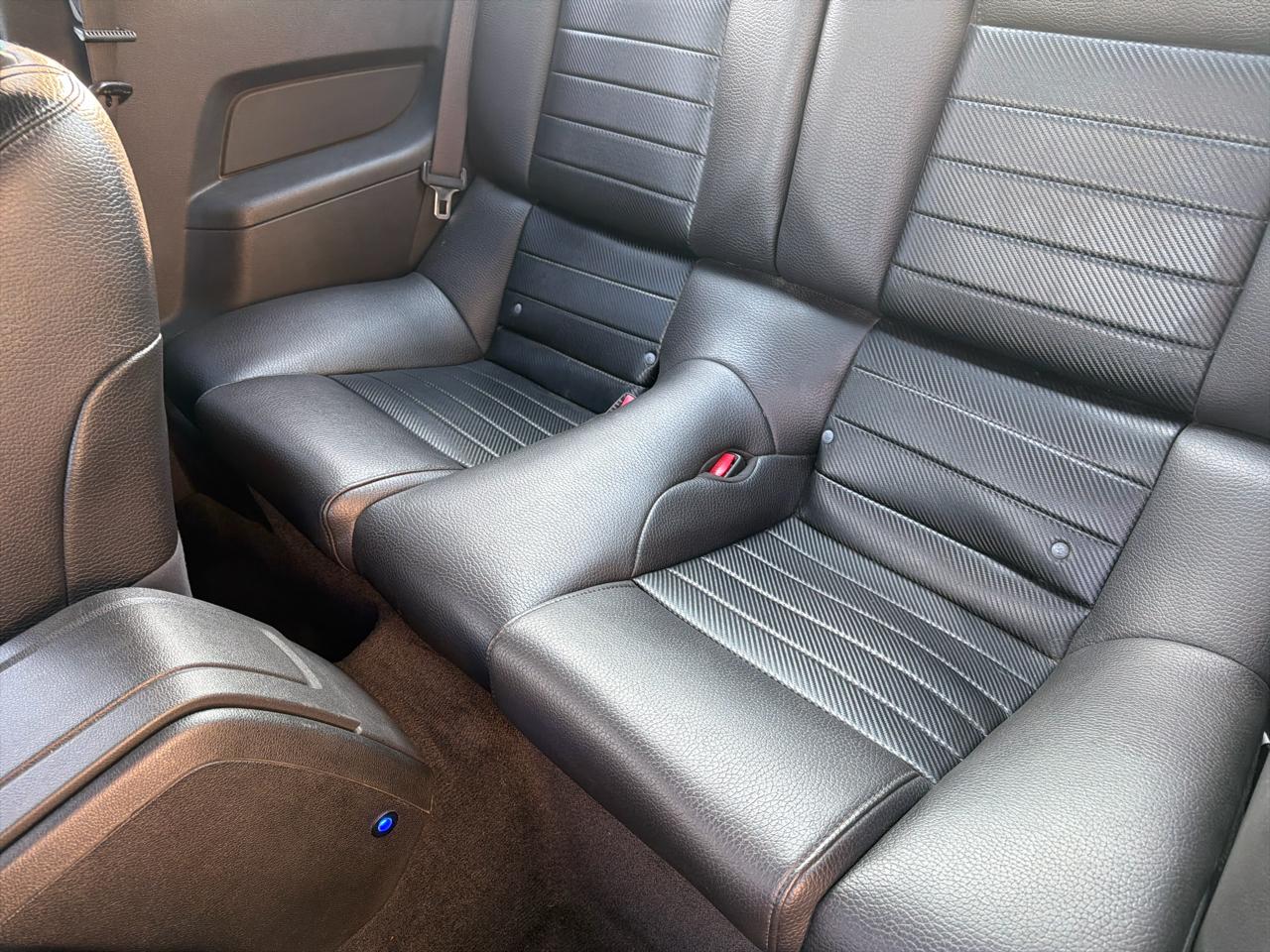 Ford Mustang 2dr Cpe GT 2011