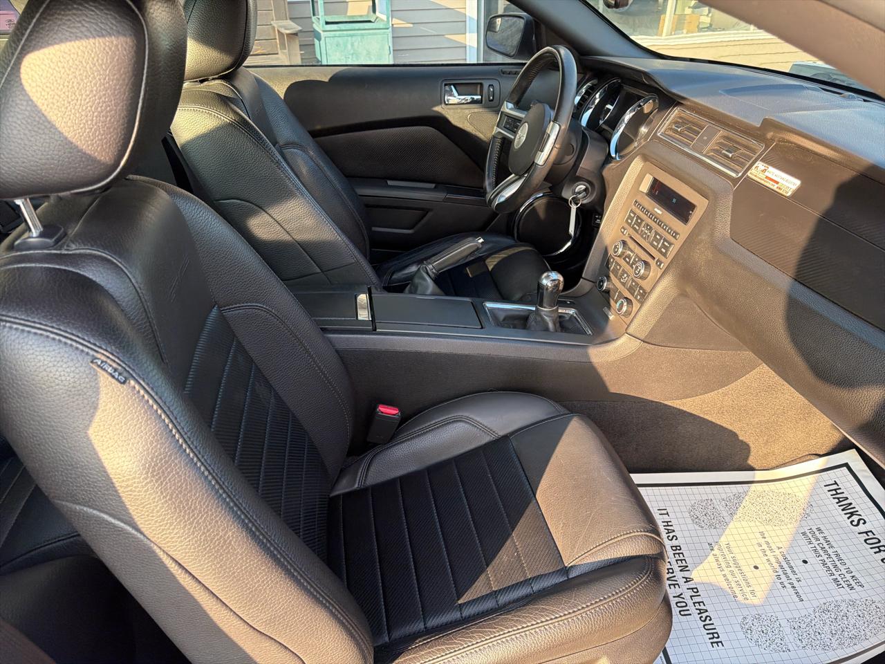 Ford Mustang 2dr Cpe GT 2011