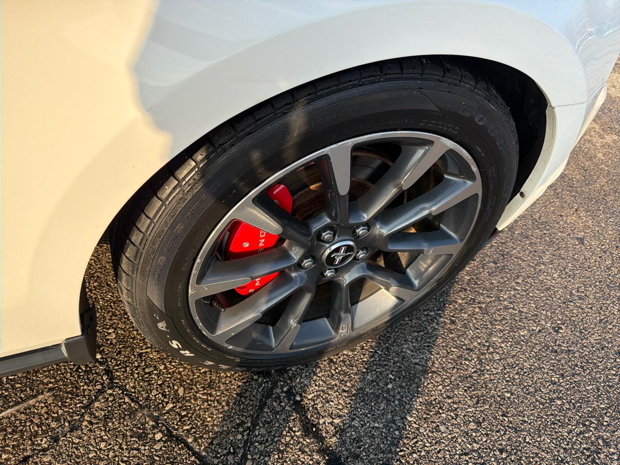 Ford Mustang 2dr Cpe GT 2011