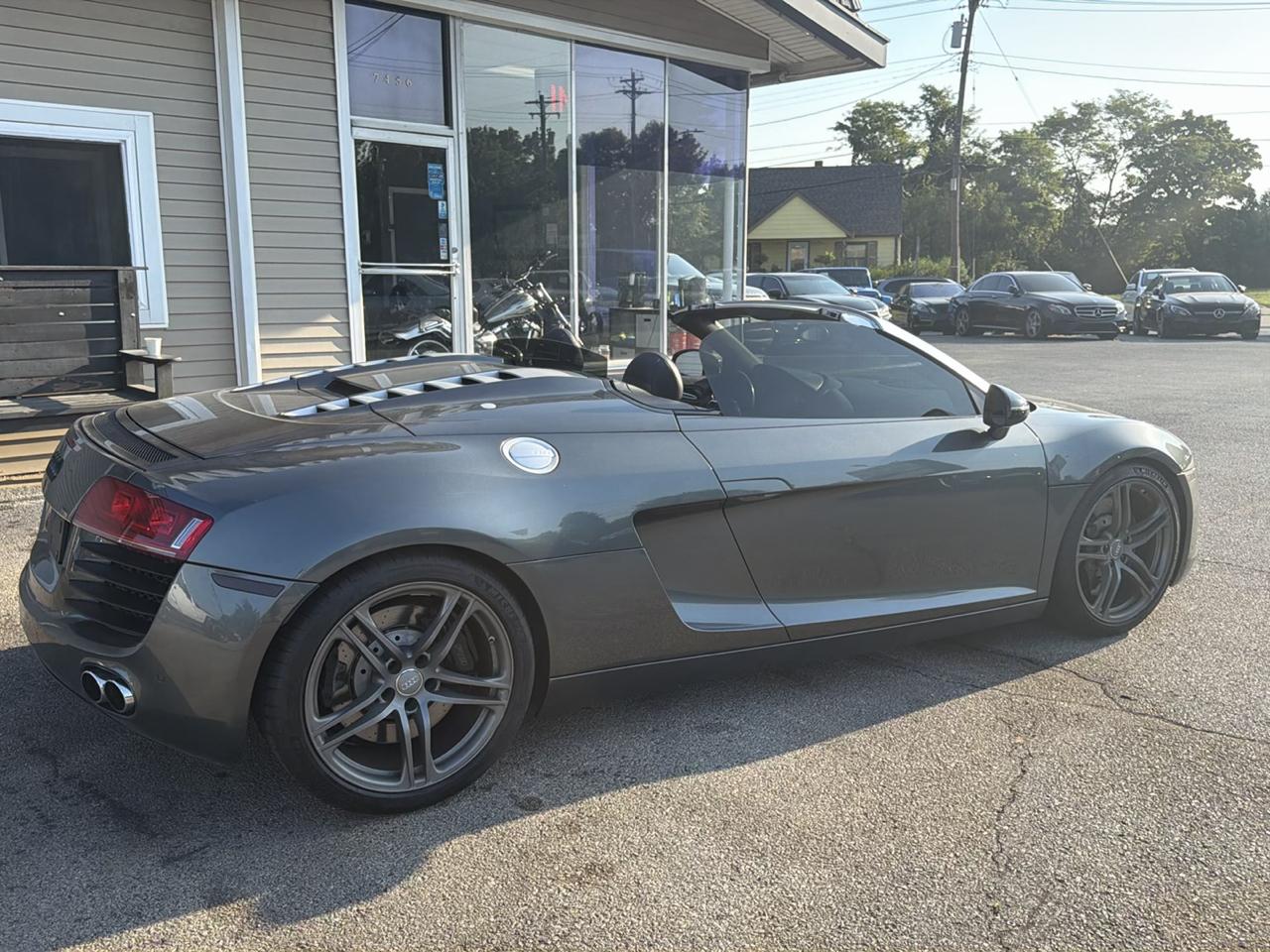 Audi R8 2dr Conv Auto quattro Spyder 4.2L 2012
