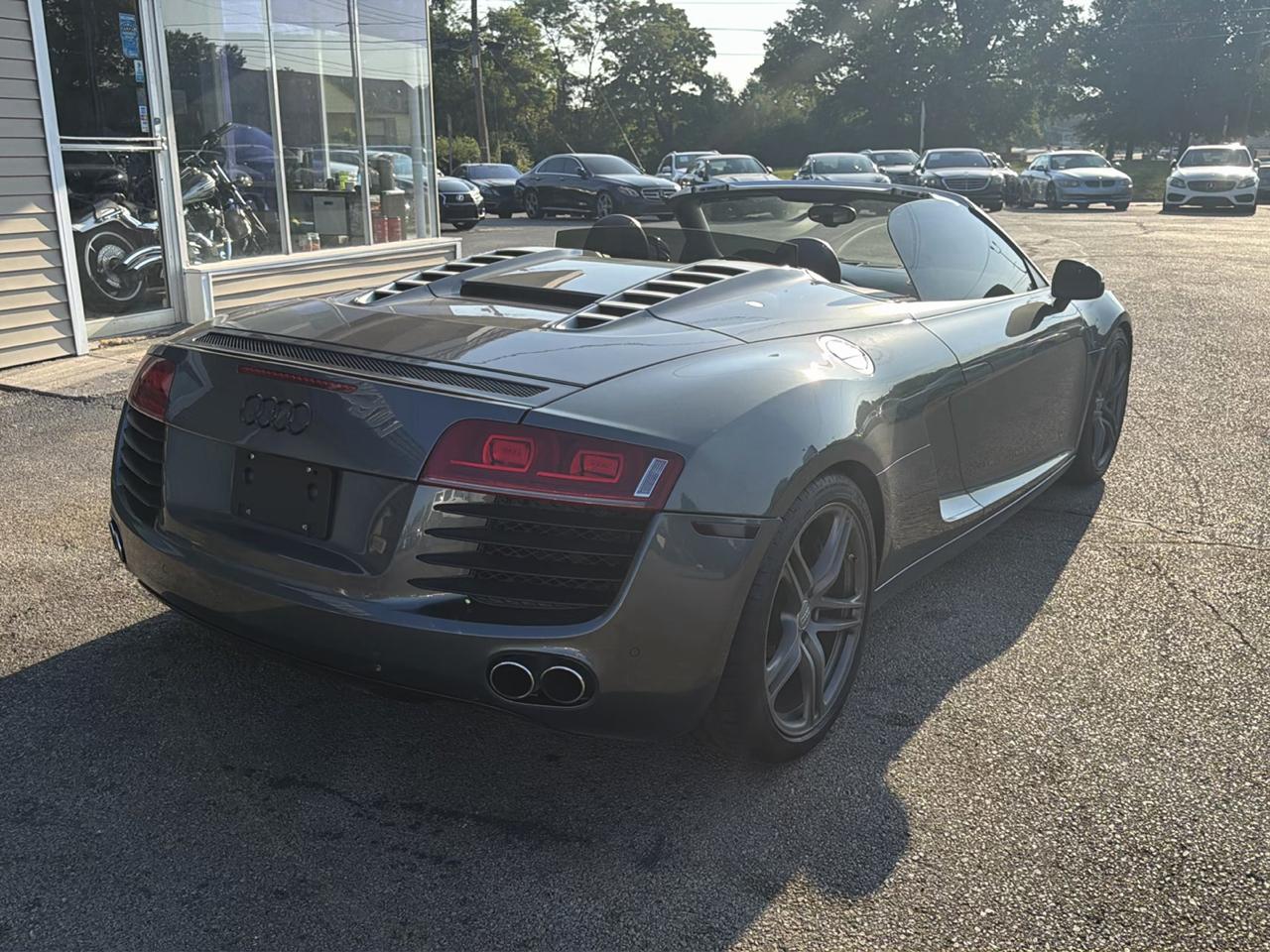 Audi R8 2dr Conv Auto quattro Spyder 4.2L 2012