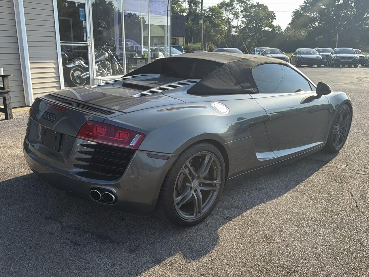 Audi R8 2dr Conv Auto quattro Spyder 4.2L 2012