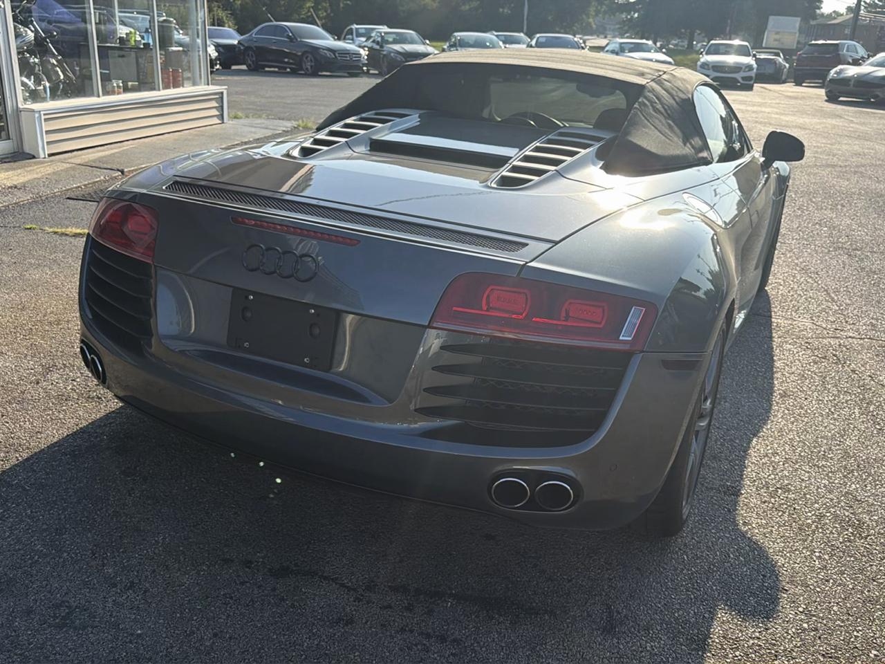 Audi R8 2dr Conv Auto quattro Spyder 4.2L 2012