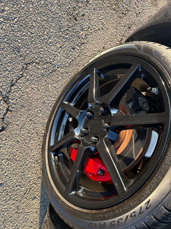 Aston Martin DB9 2dr Cpe Auto 2006