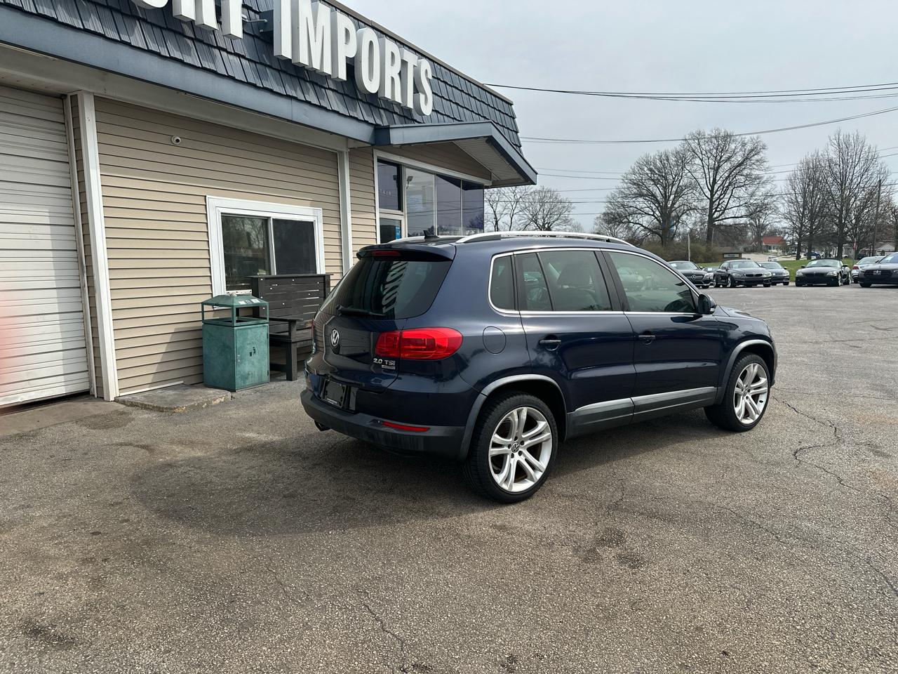 Volkswagen Tiguan 4WD 4dr Auto SE w/Sunroof & Nav 2013