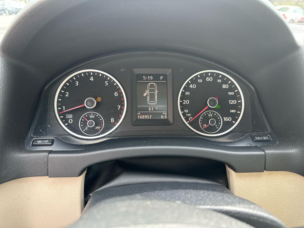 Volkswagen Tiguan 4WD 4dr Auto SE w/Sunroof & Nav 2013