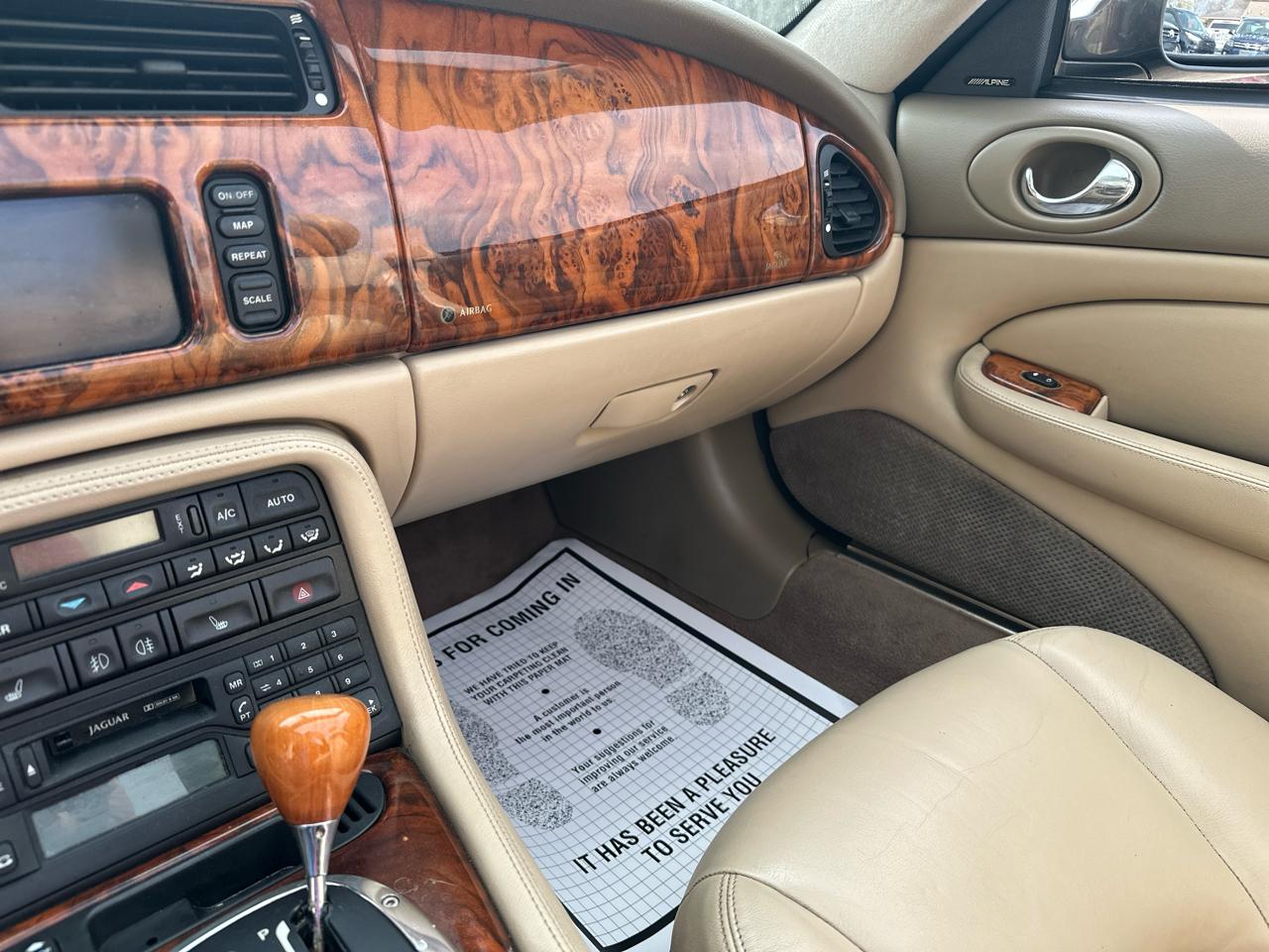 Jaguar XK8 2dr Conv XK8 2004