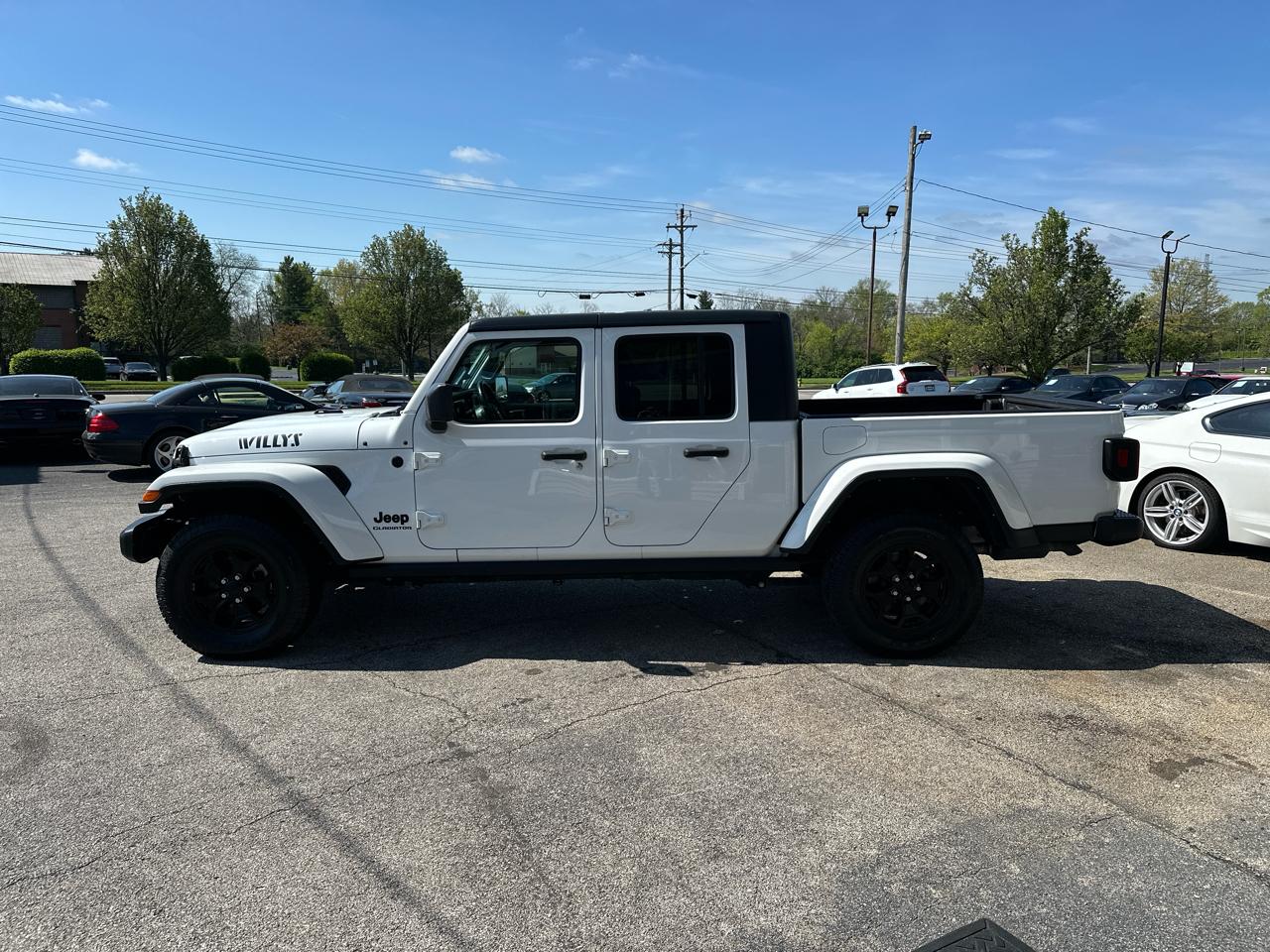 Jeep Gladiator Willys 4x4 2021