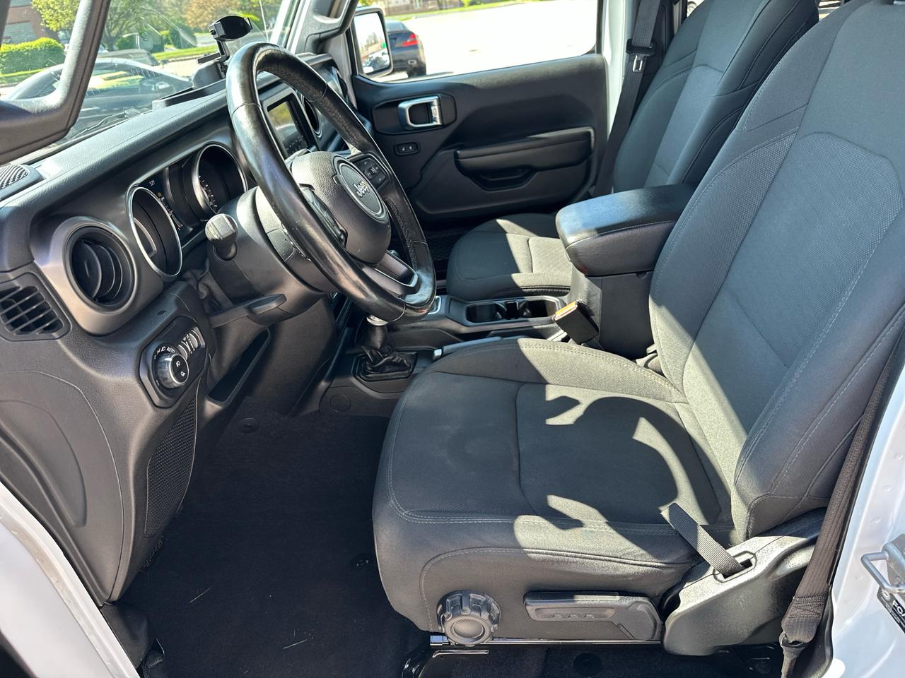 Jeep Gladiator Willys 4x4 2021