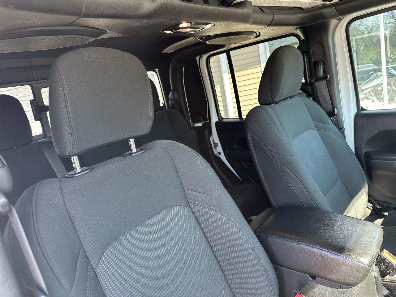 Jeep Gladiator Willys 4x4 2021