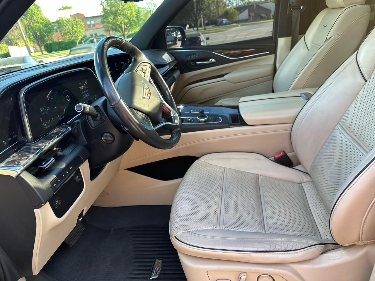 Cadillac Escalade 4WD 4dr Premium Luxury 2021