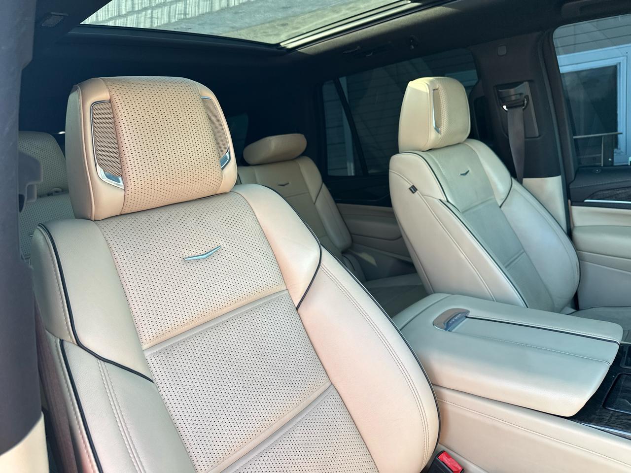 Cadillac Escalade 4WD 4dr Premium Luxury 2021