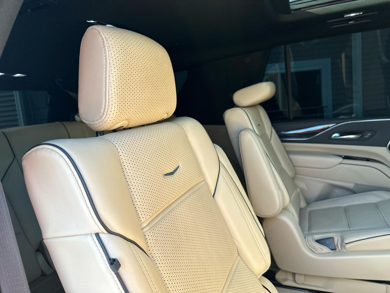 Cadillac Escalade 4WD 4dr Premium Luxury 2021