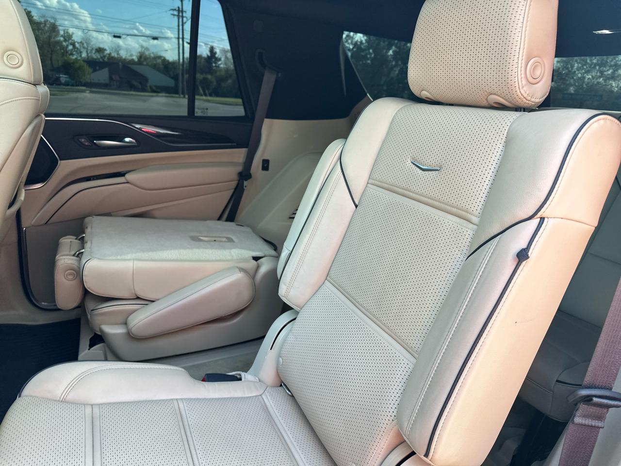 Cadillac Escalade 4WD 4dr Premium Luxury 2021