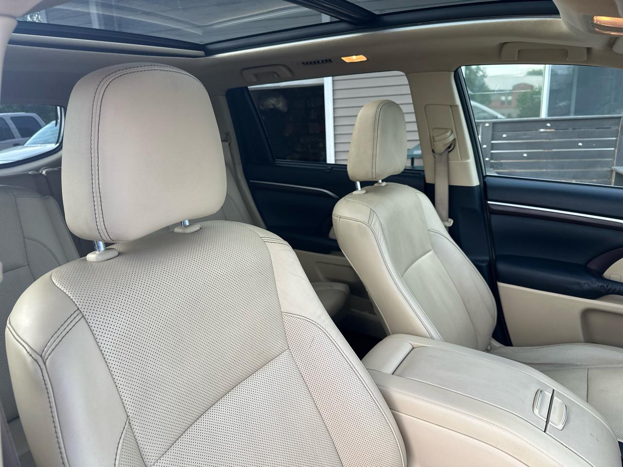 Toyota Highlander AWD 4dr V6 Limited (Natl) 2015