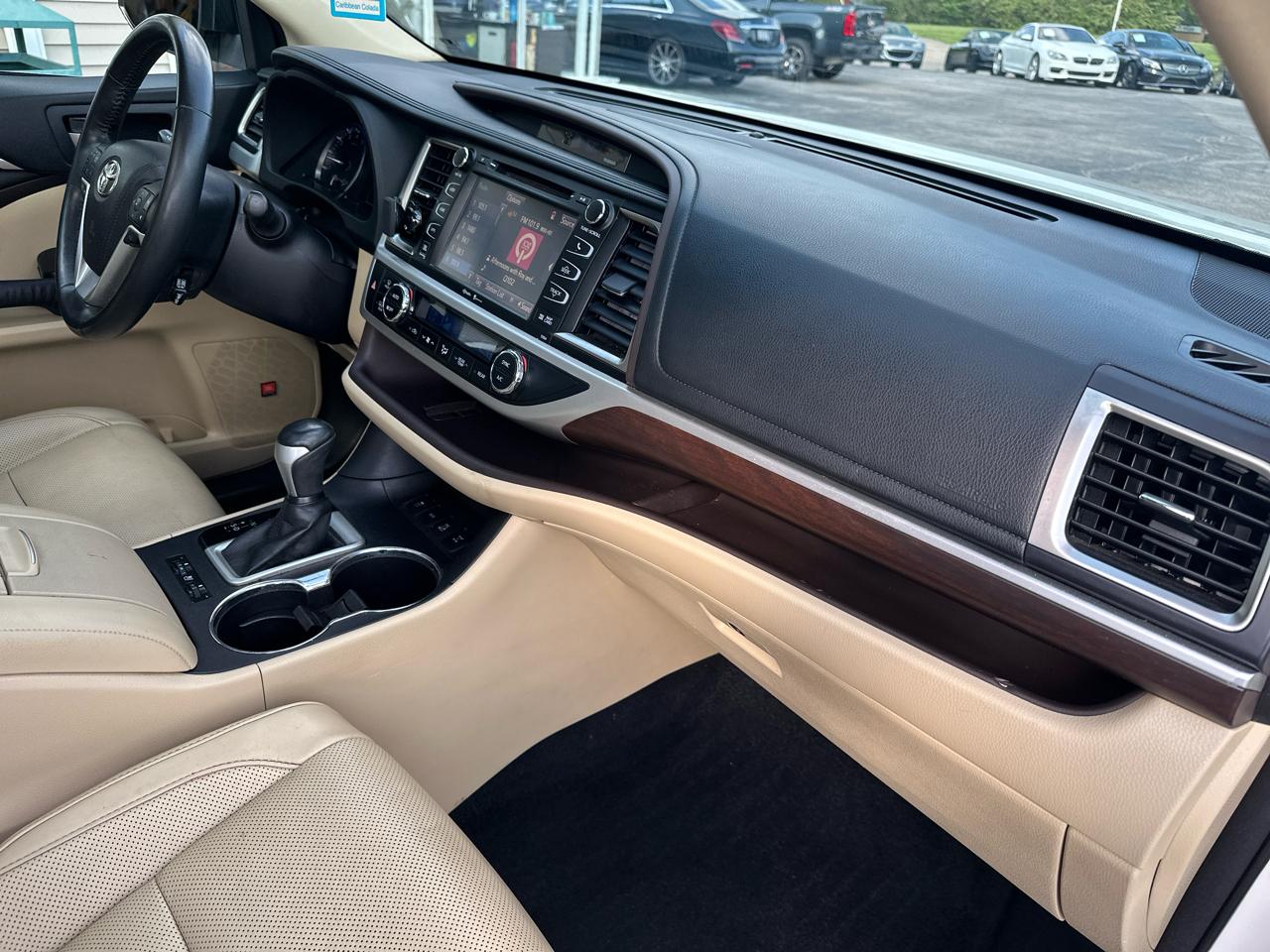 Toyota Highlander AWD 4dr V6 Limited (Natl) 2015