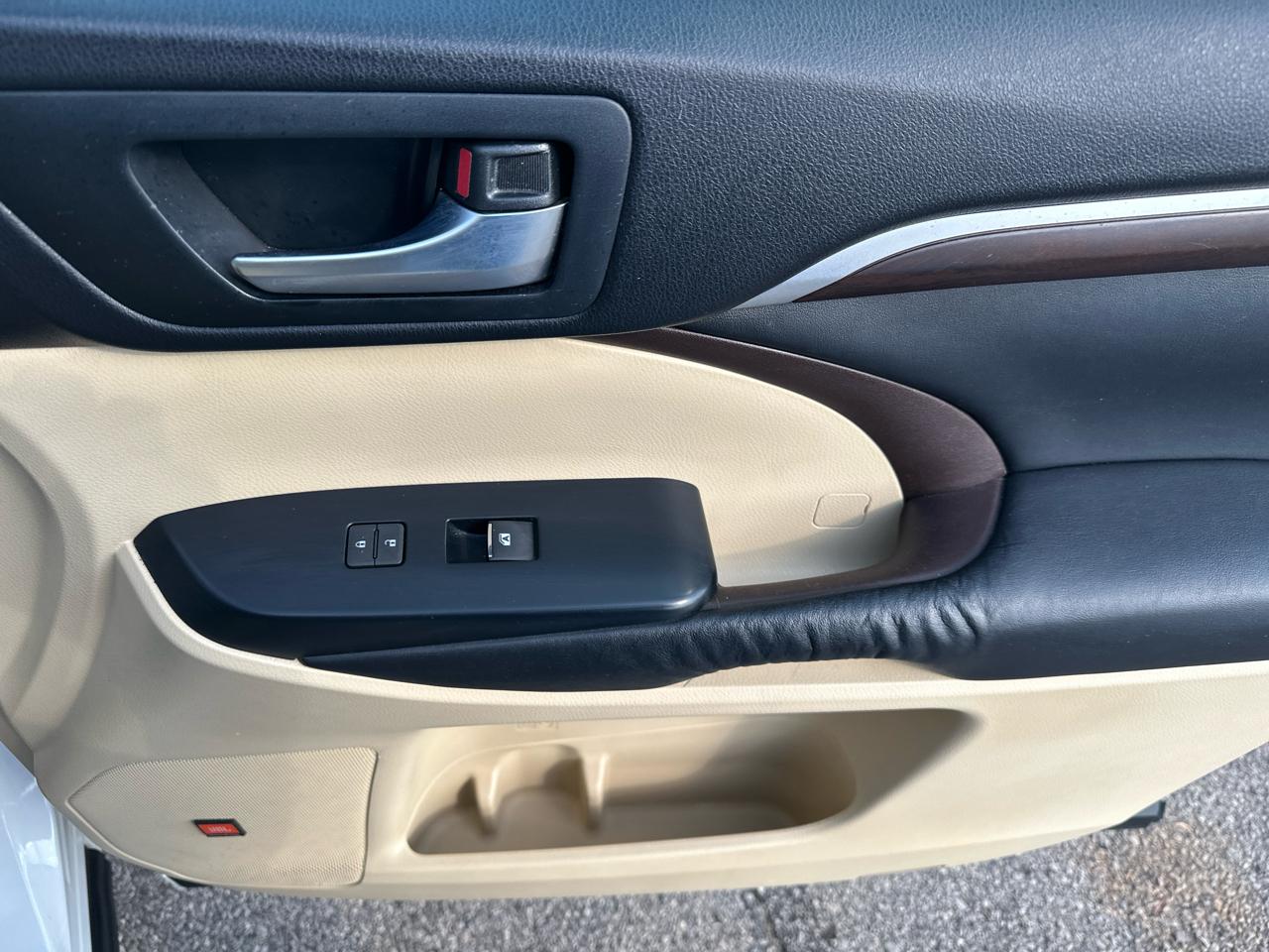 Toyota Highlander AWD 4dr V6 Limited (Natl) 2015