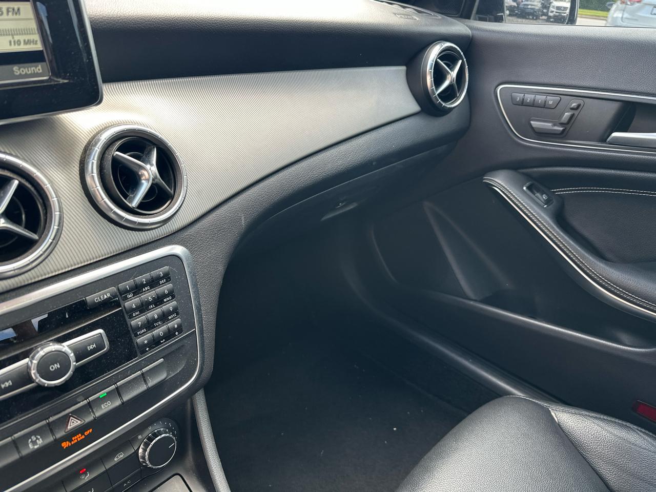 Mercedes-Benz CLA-Class 4dr Sdn CLA 250 FWD 2014