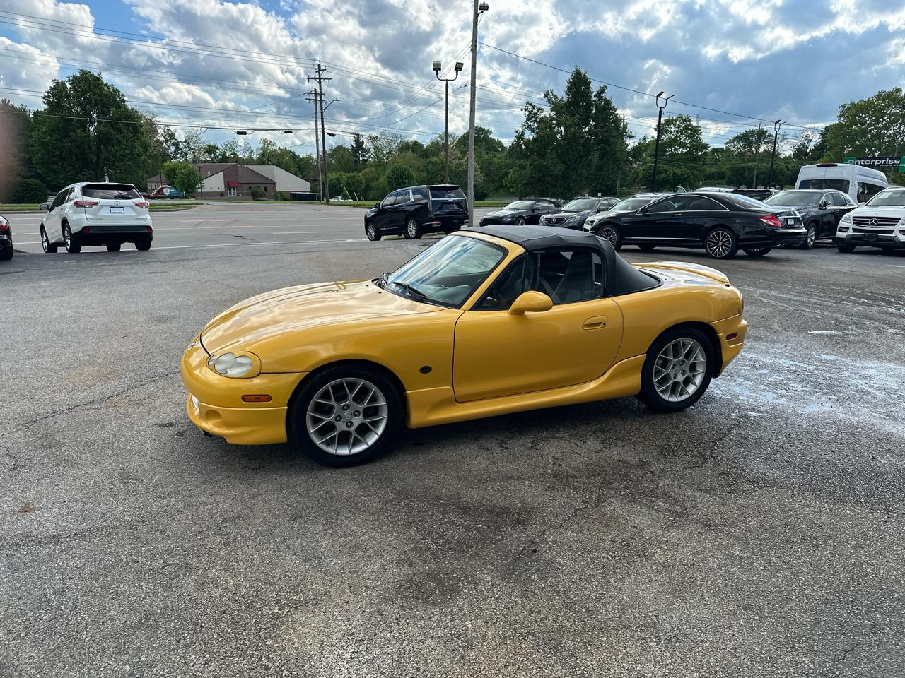 Mazda MX-5 Miata 2dr Conv Cloth Auto 2002