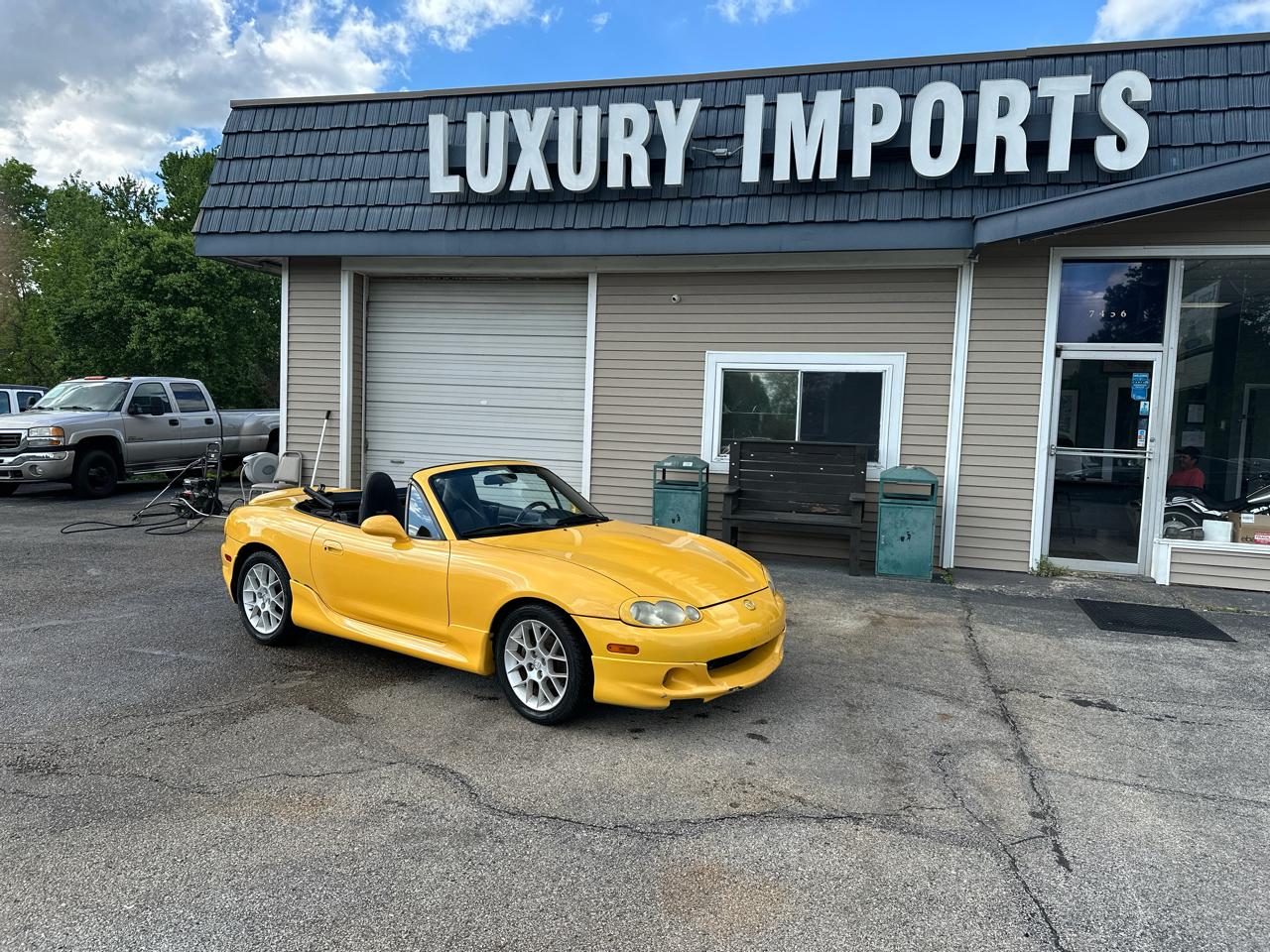 Mazda MX-5 Miata 2dr Conv Cloth Auto 2002