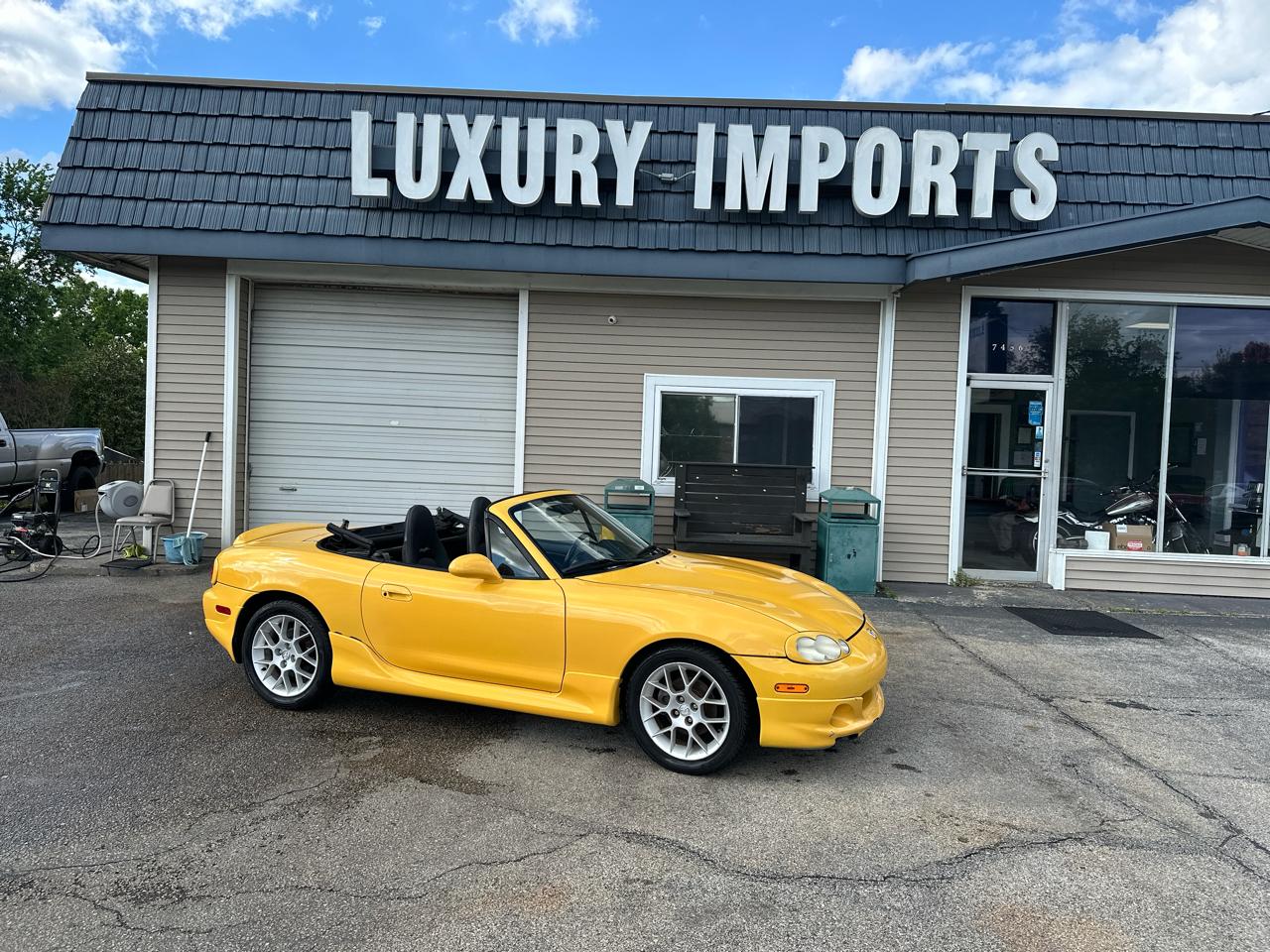 Mazda MX-5 Miata 2dr Conv Cloth Auto 2002