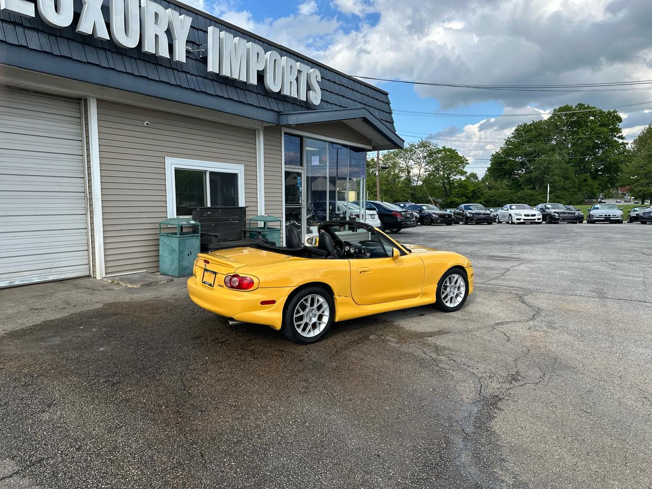 Mazda MX-5 Miata 2dr Conv Cloth Auto 2002