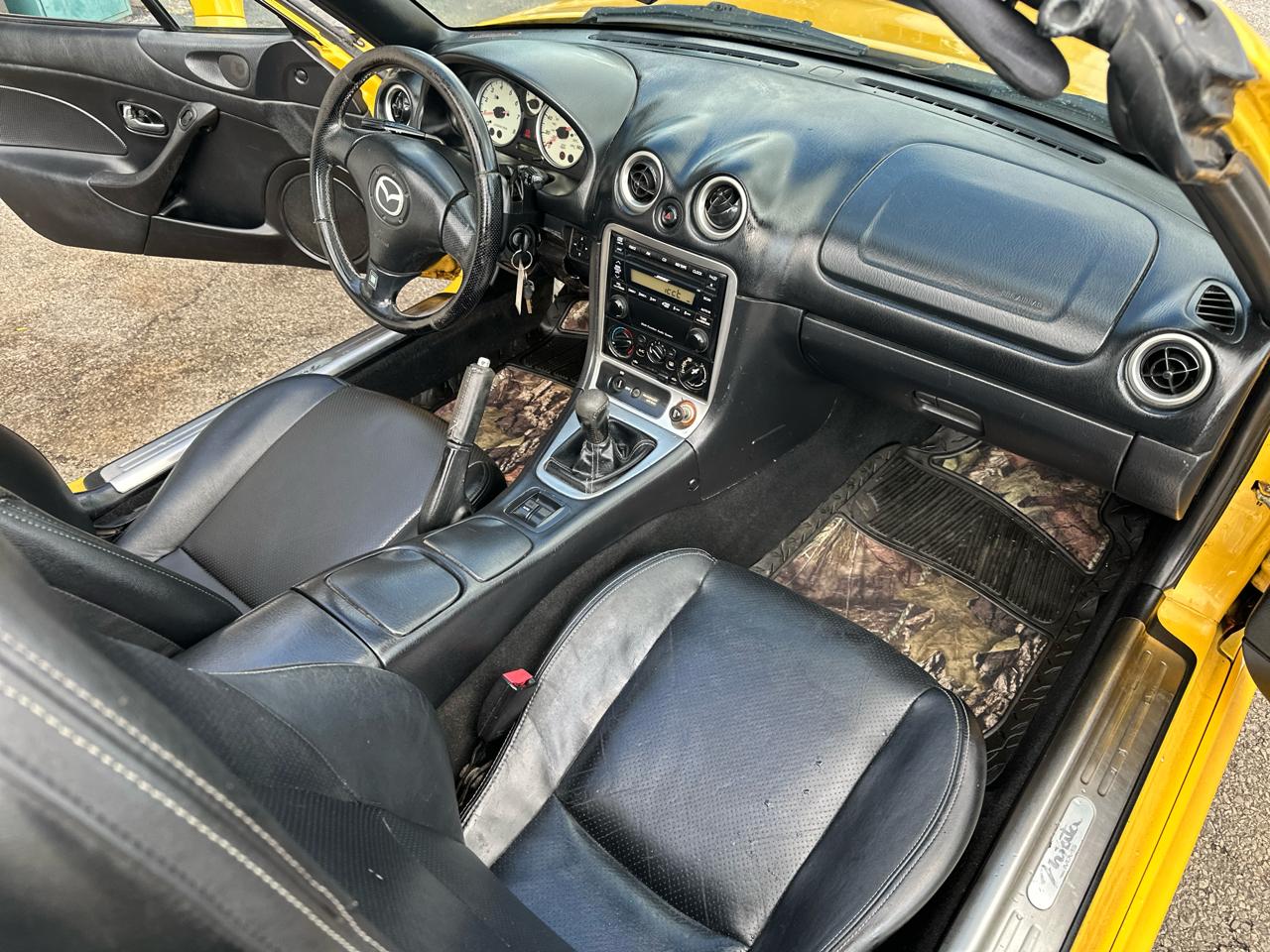 Mazda MX-5 Miata 2dr Conv Cloth Auto 2002