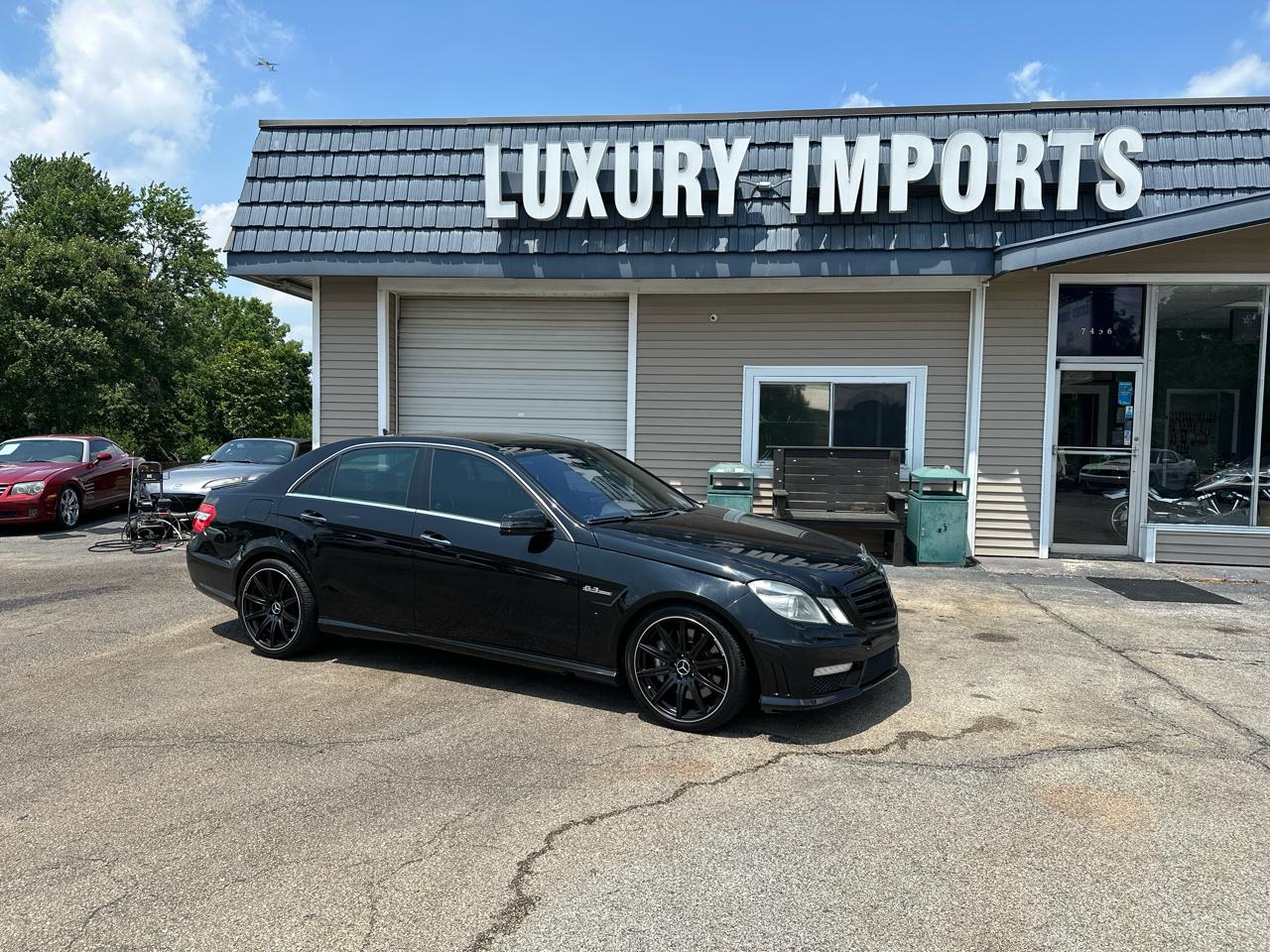 Mercedes-Benz E-Class 4dr Sdn E 63 AMG RWD 2011