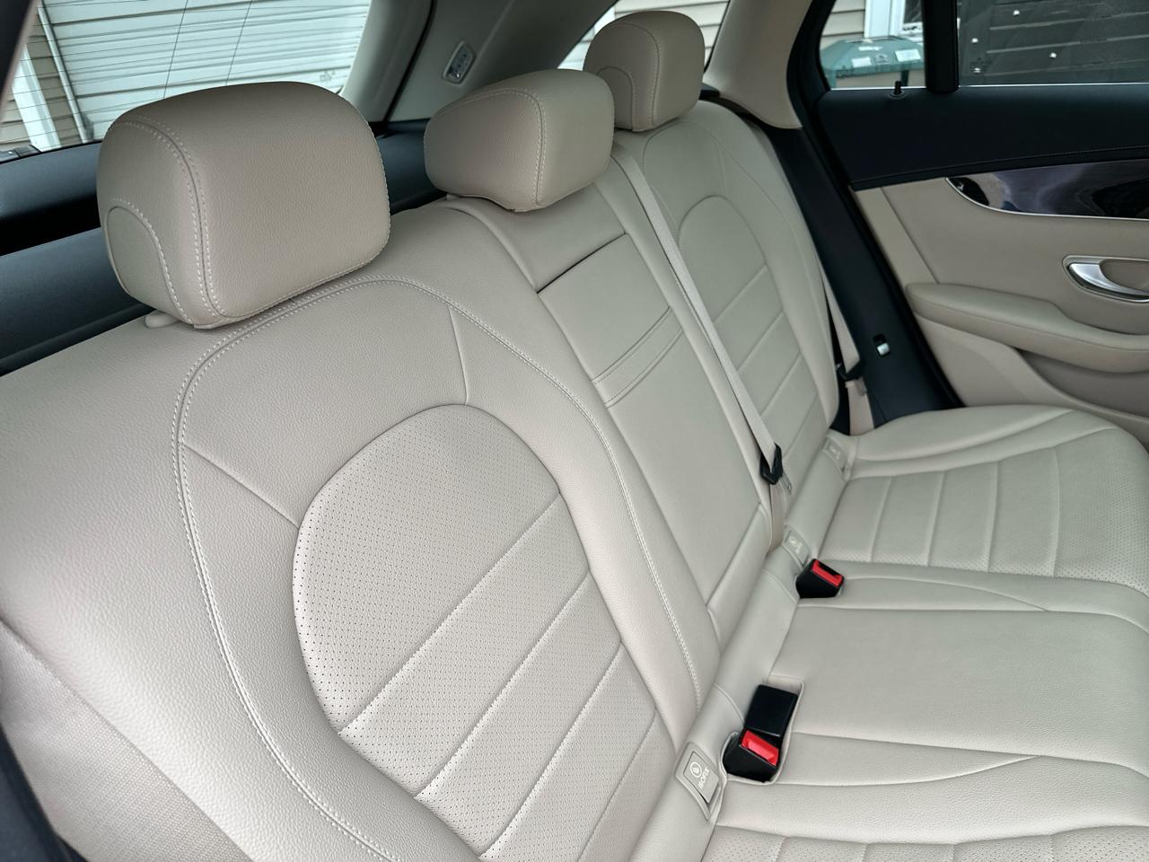 Mercedes-Benz GLC 4MATIC 4dr GLC 300 2016
